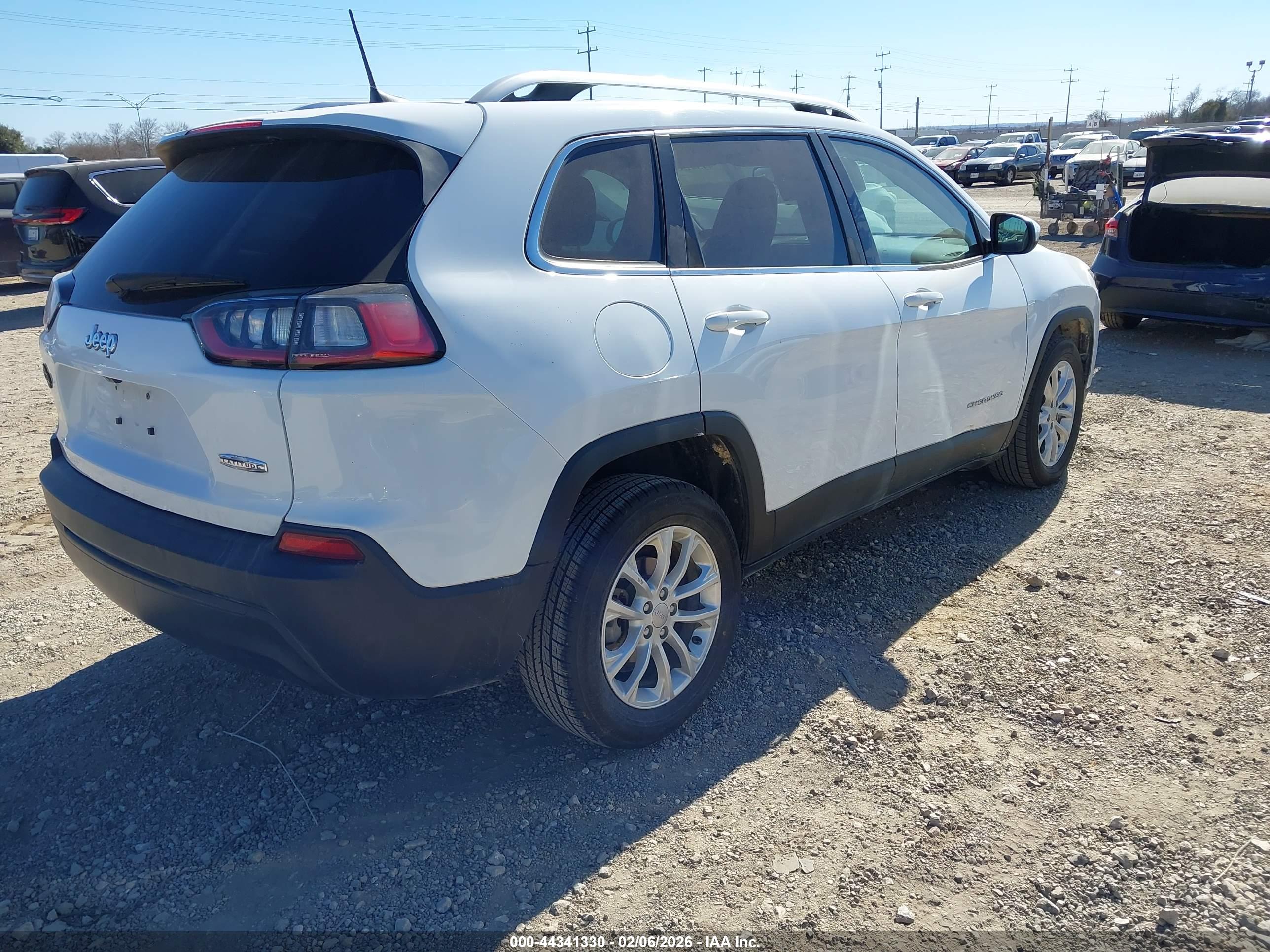 JEEP CHEROKEE image 4