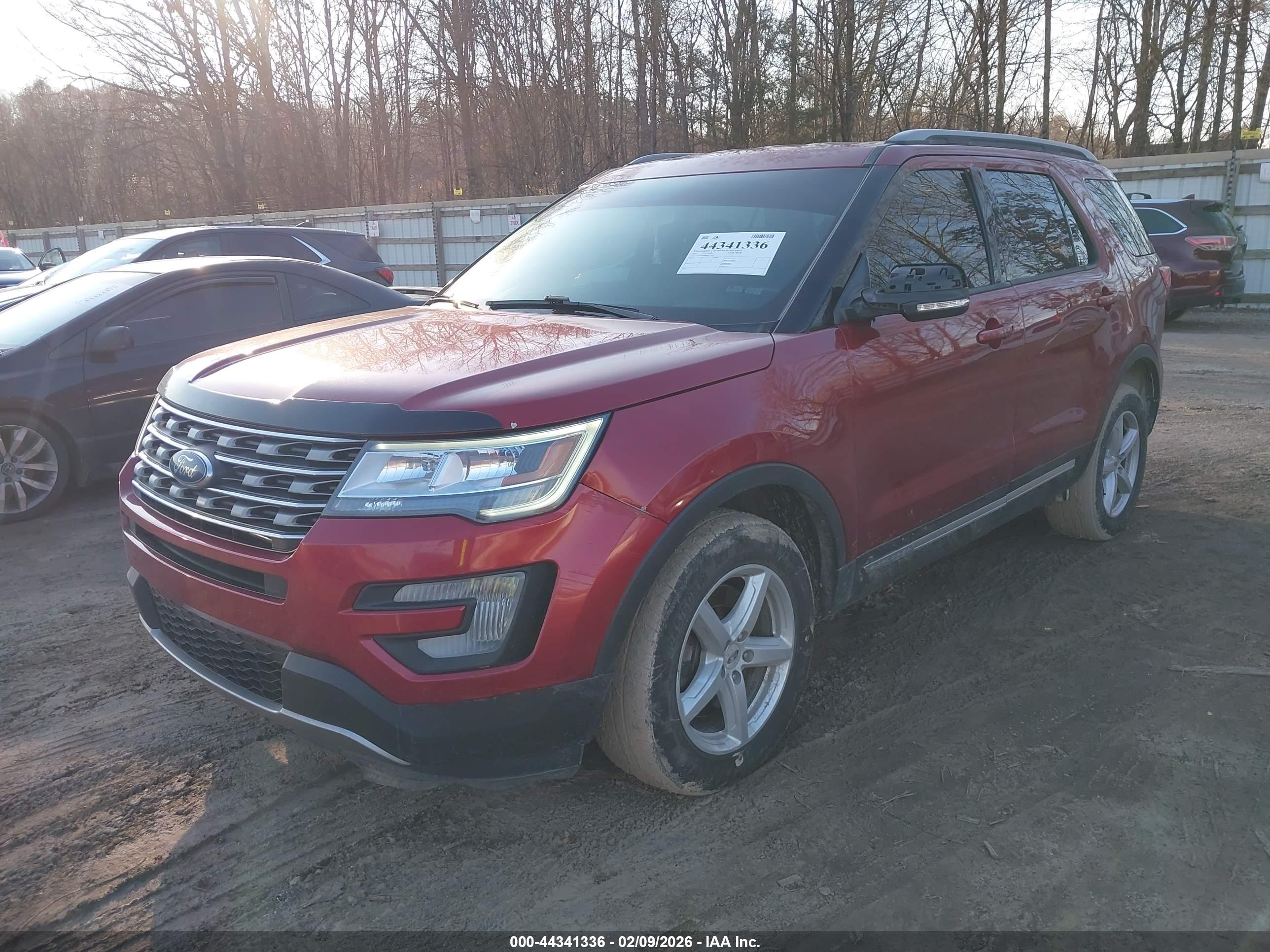 FORD EXPLORER image 2