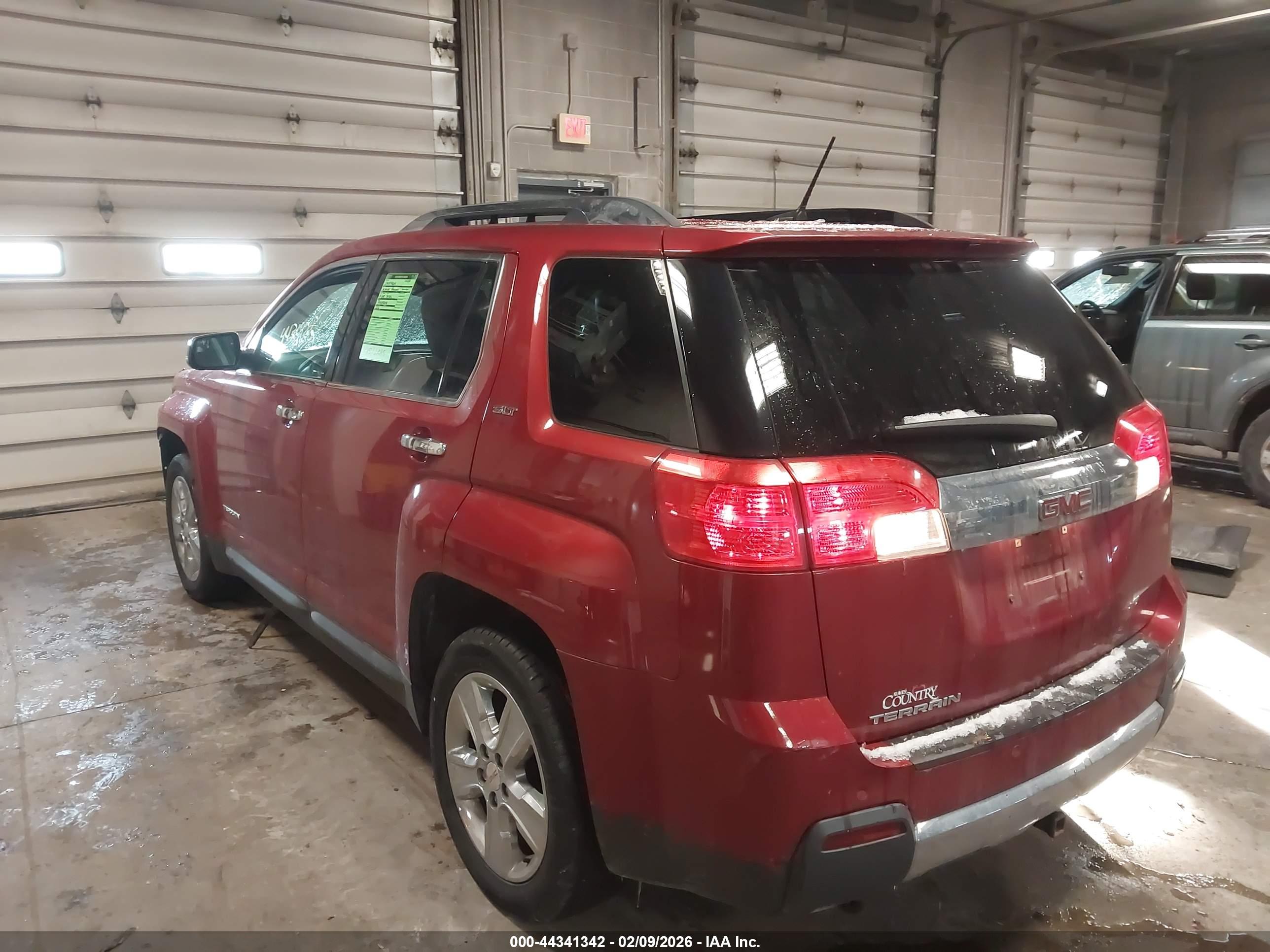 GMC TERRAIN image 3