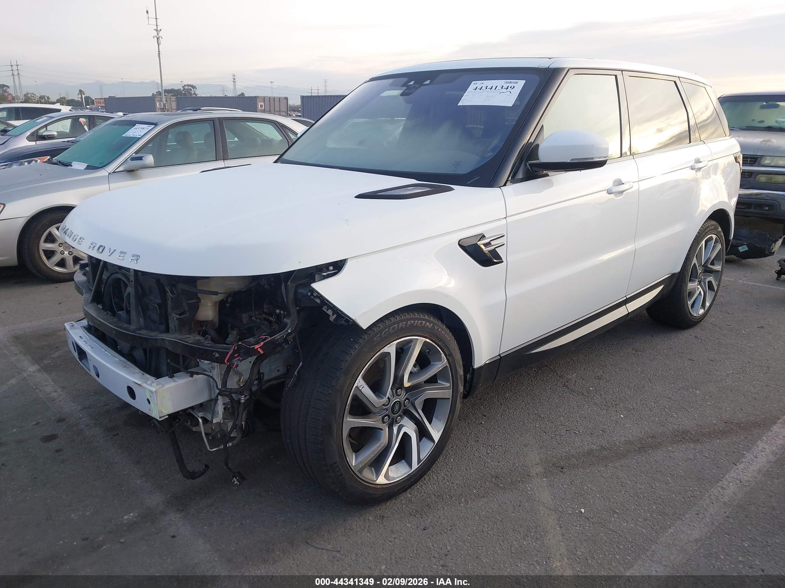 LAND ROVER image 2