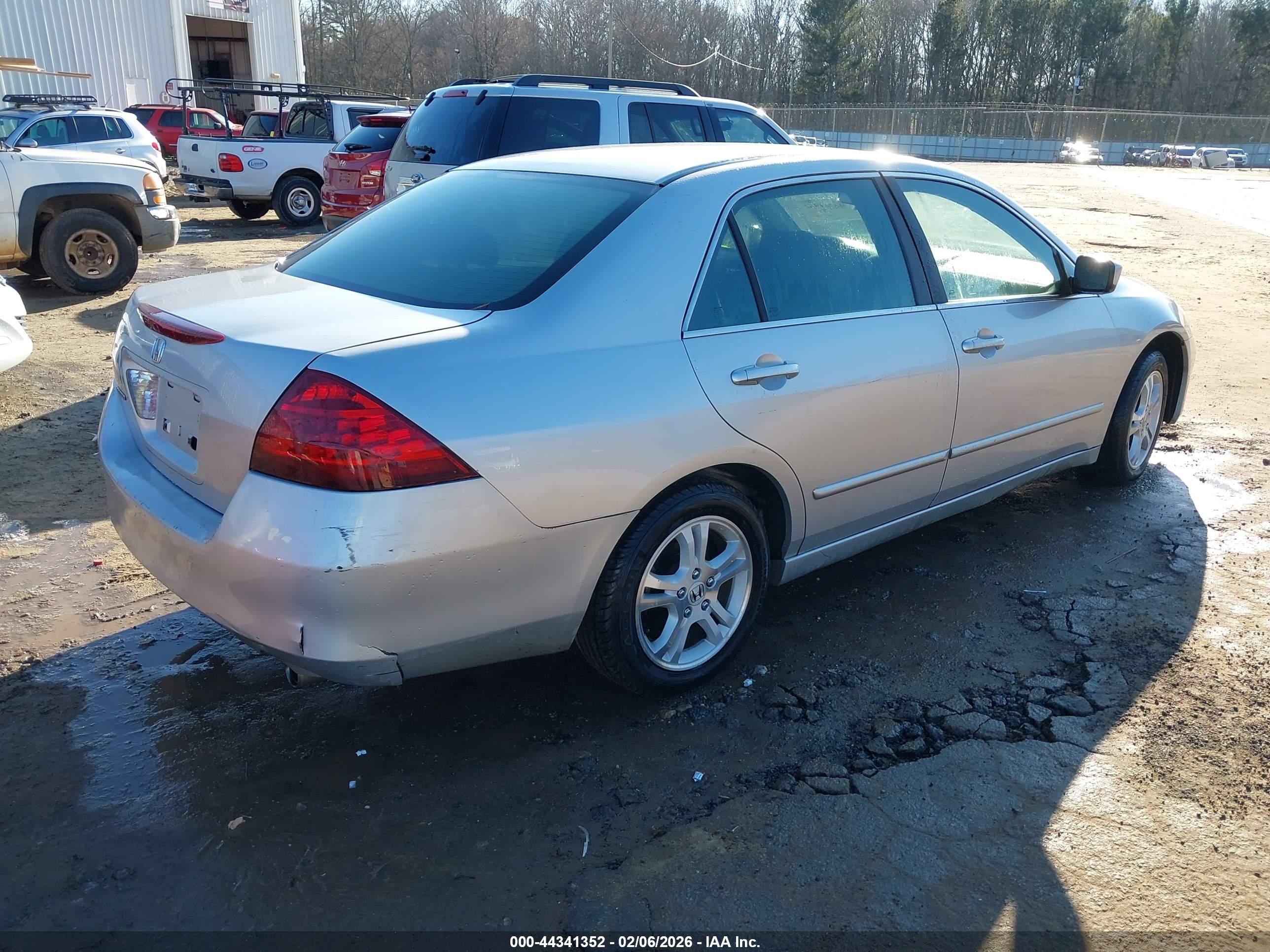 HONDA ACCORD image 4