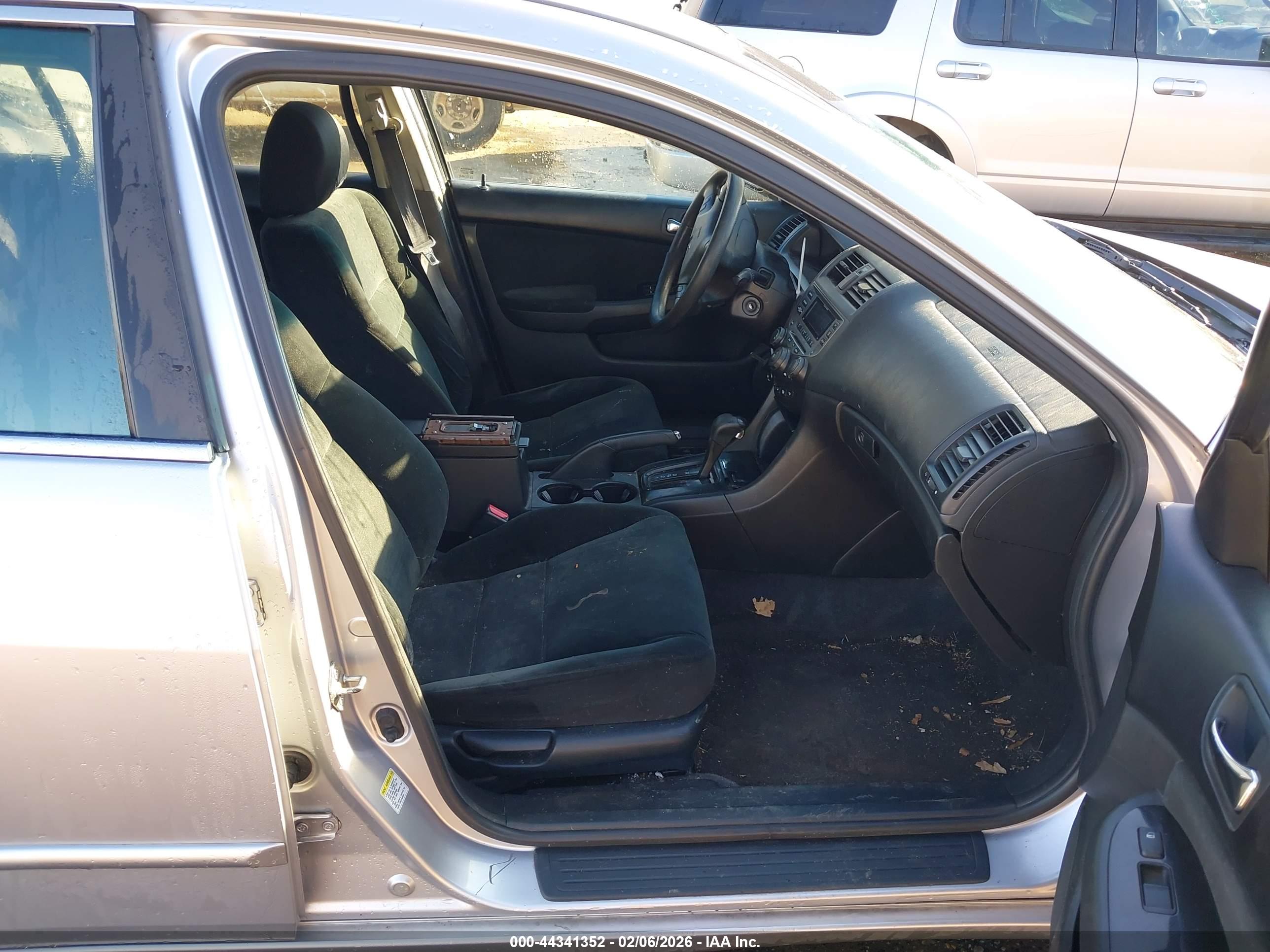 HONDA ACCORD image 5