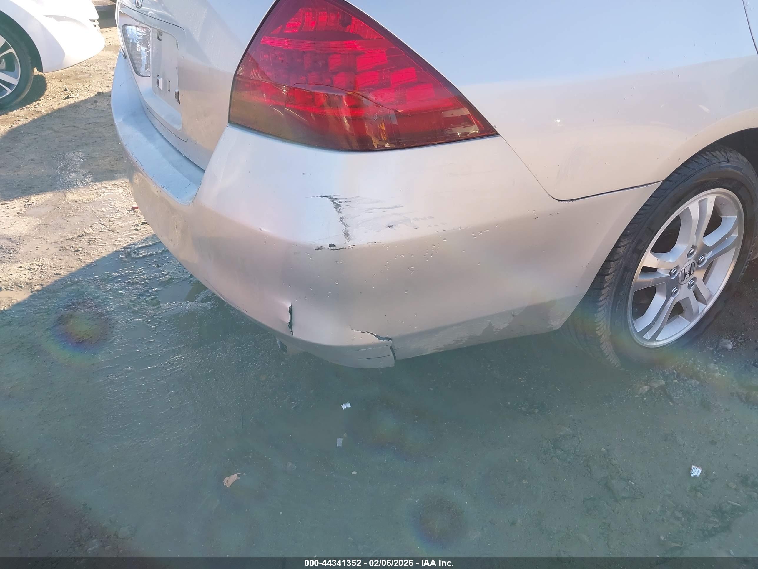 HONDA ACCORD image 6