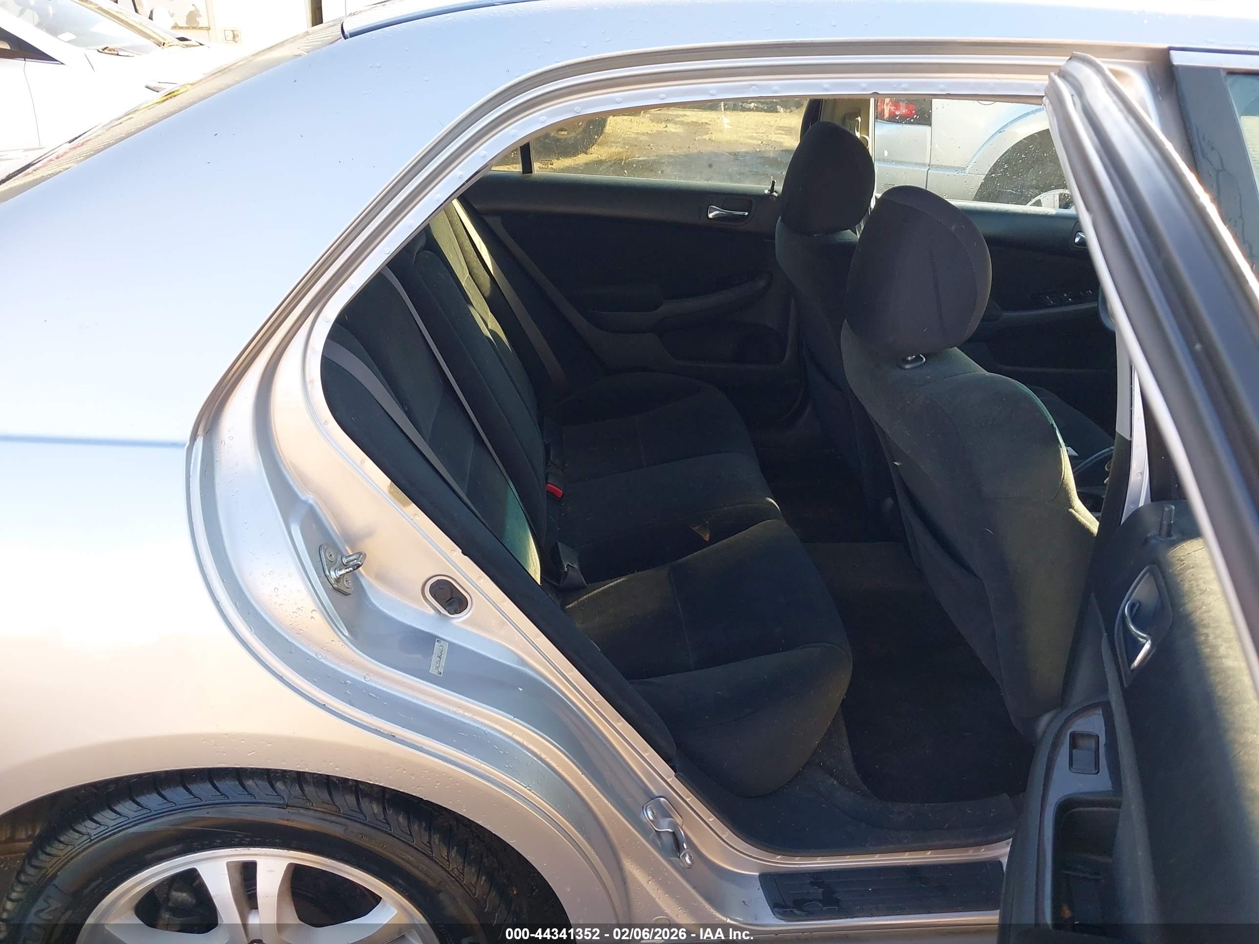 HONDA ACCORD image 8