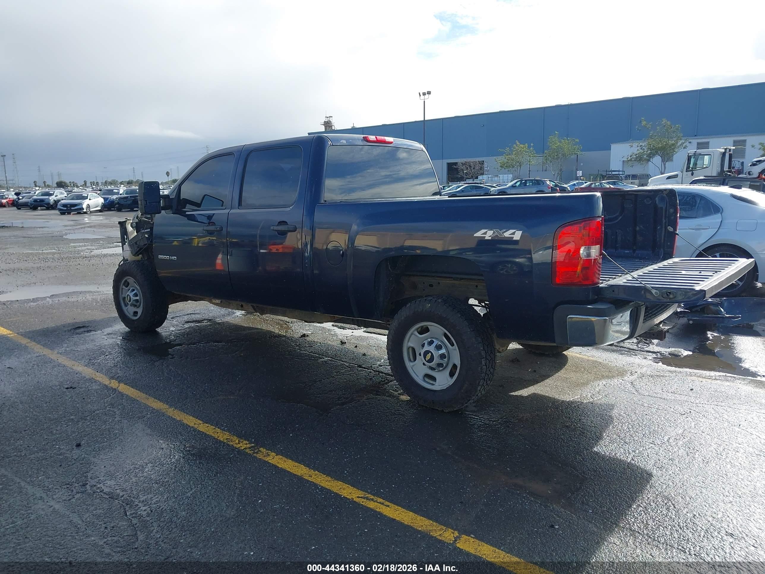 CHEVROLET SILVERADO image 3