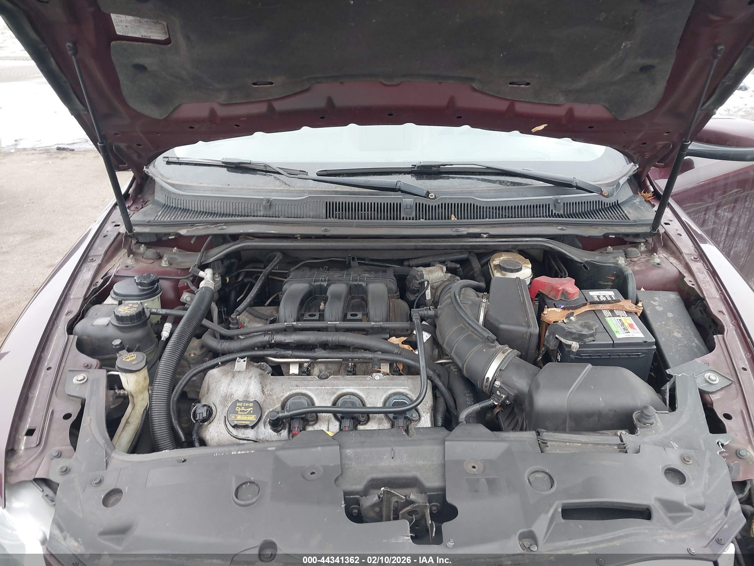 FORD TAURUS image 10