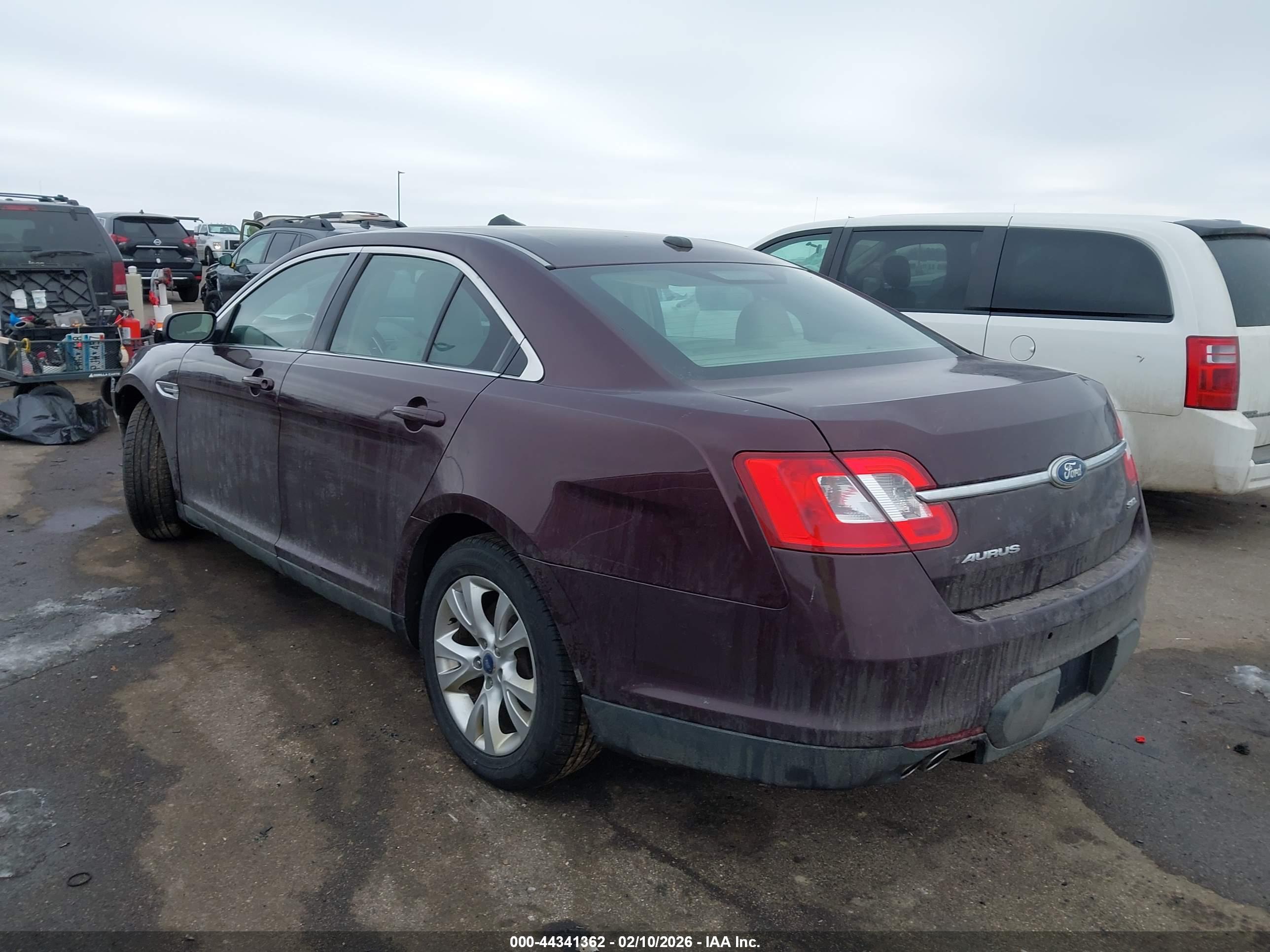 FORD TAURUS image 3