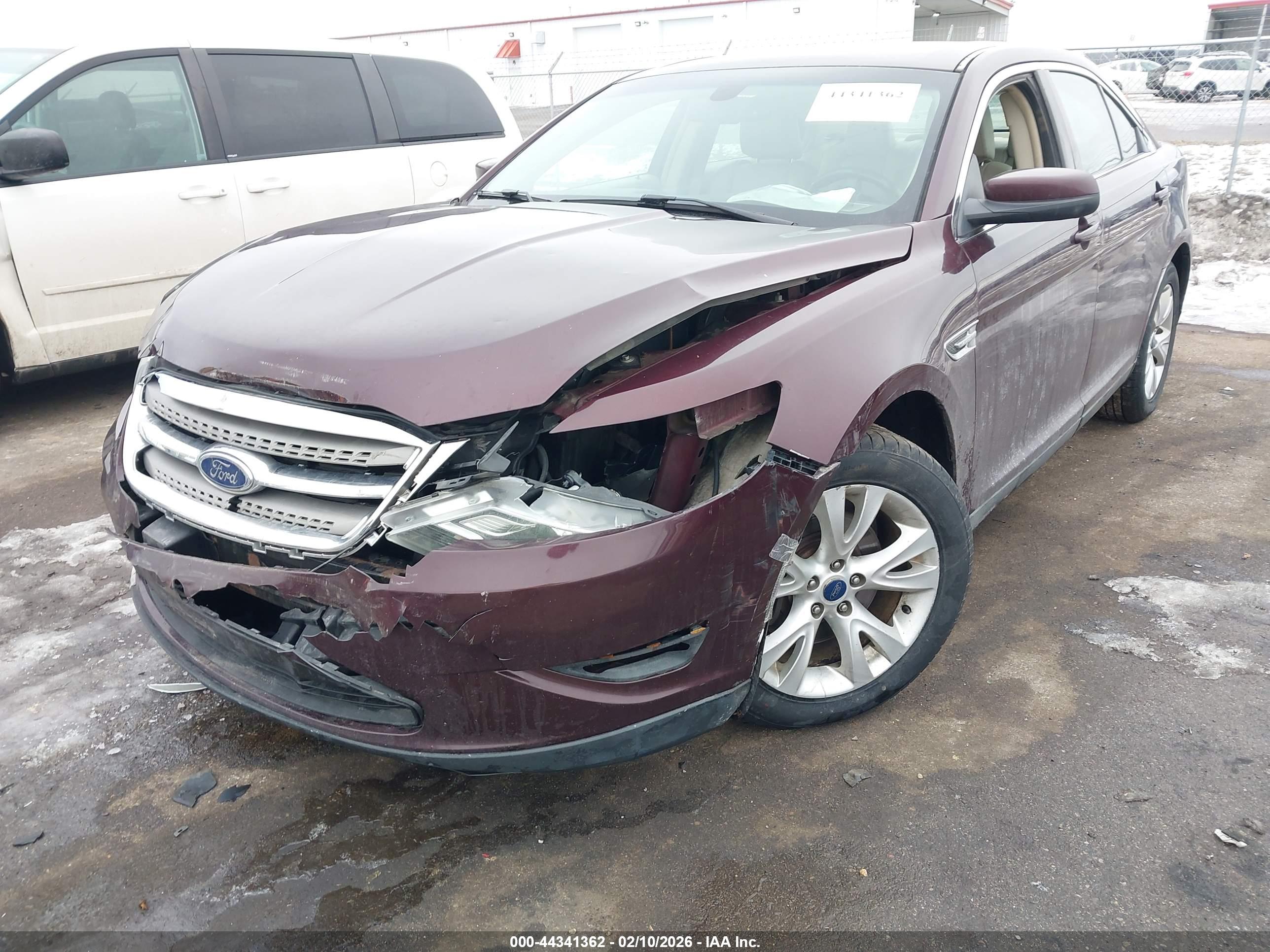 FORD TAURUS image 6