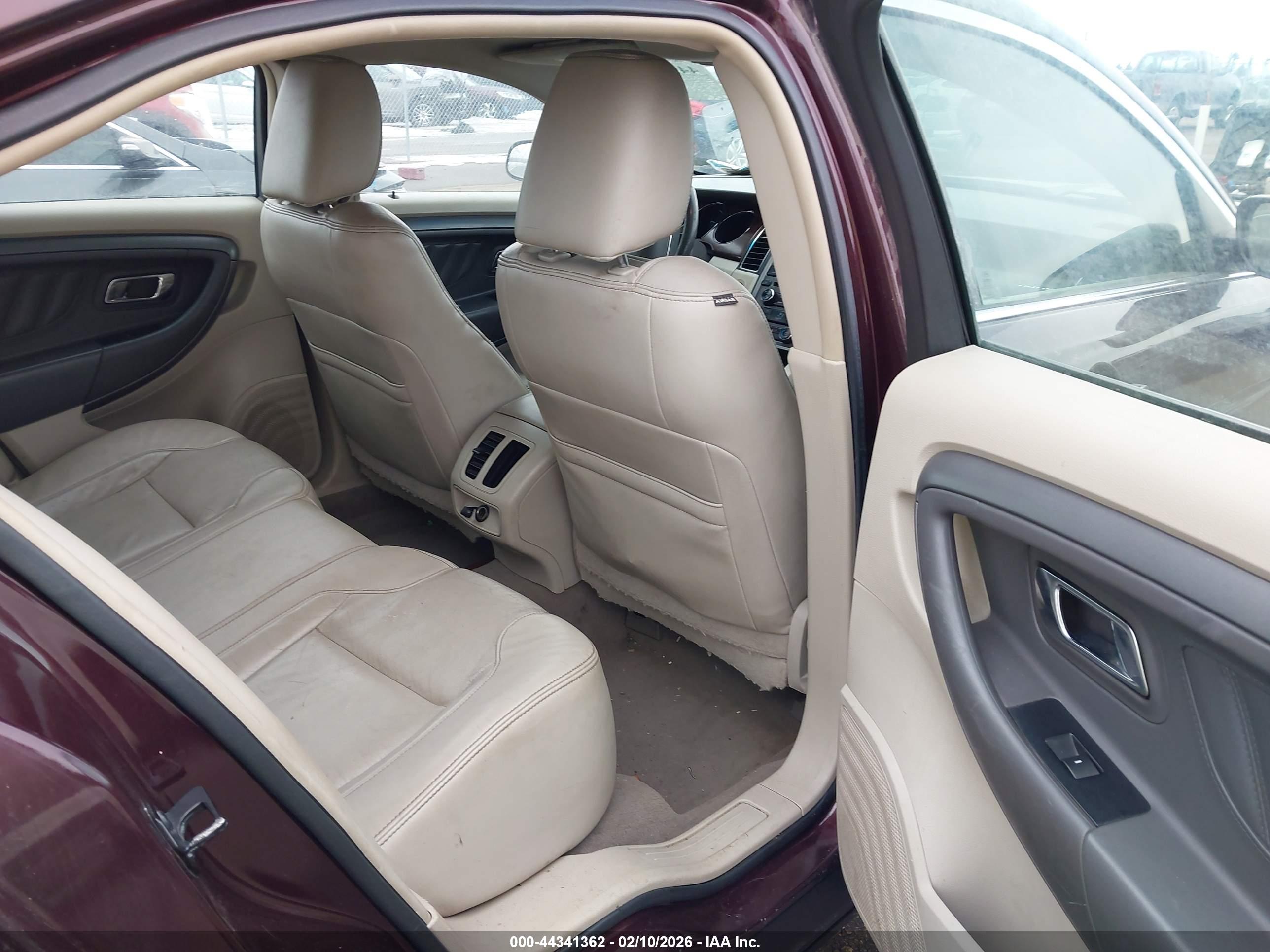 FORD TAURUS image 8