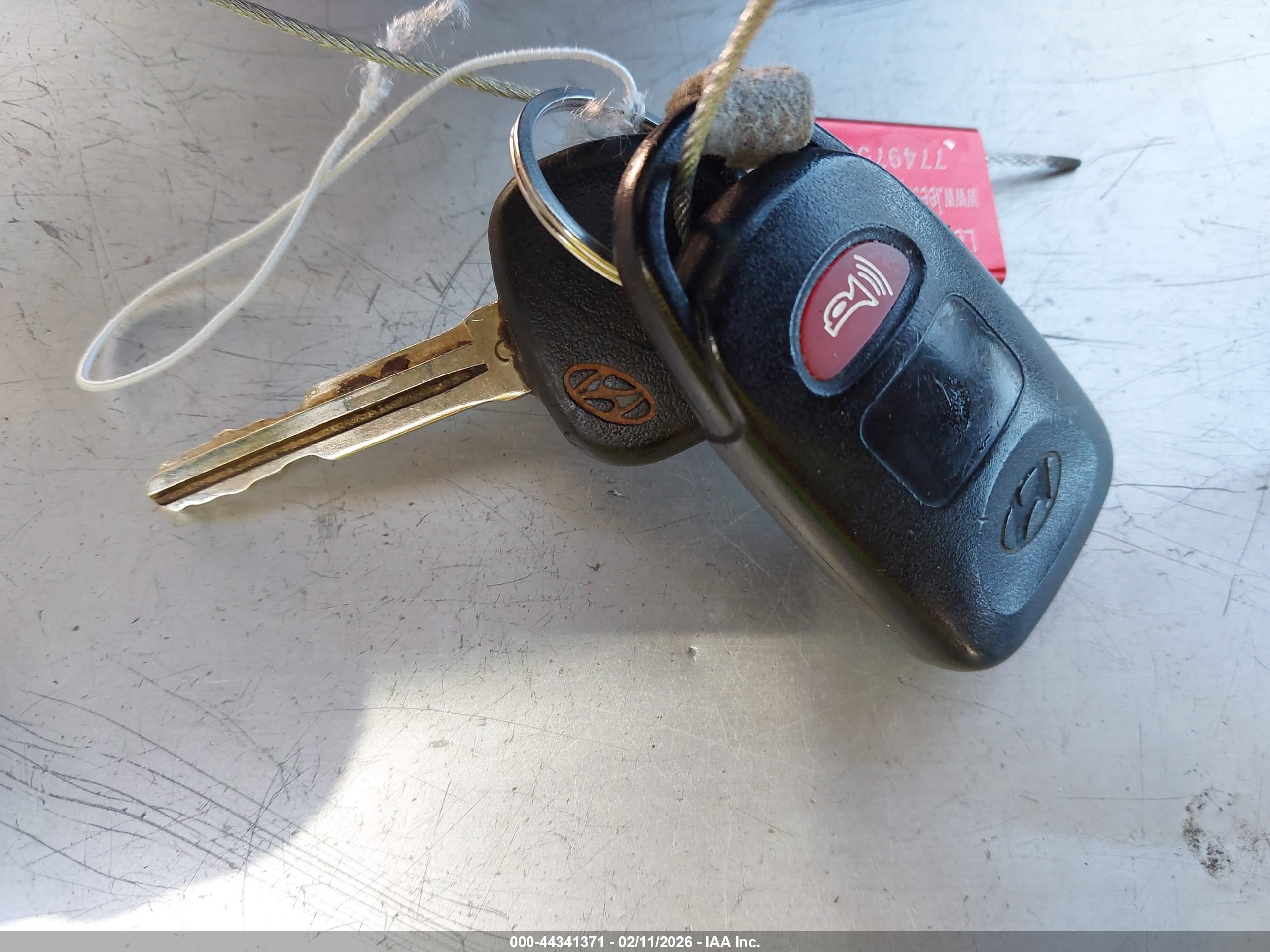 HYUNDAI ELANTRA image 11