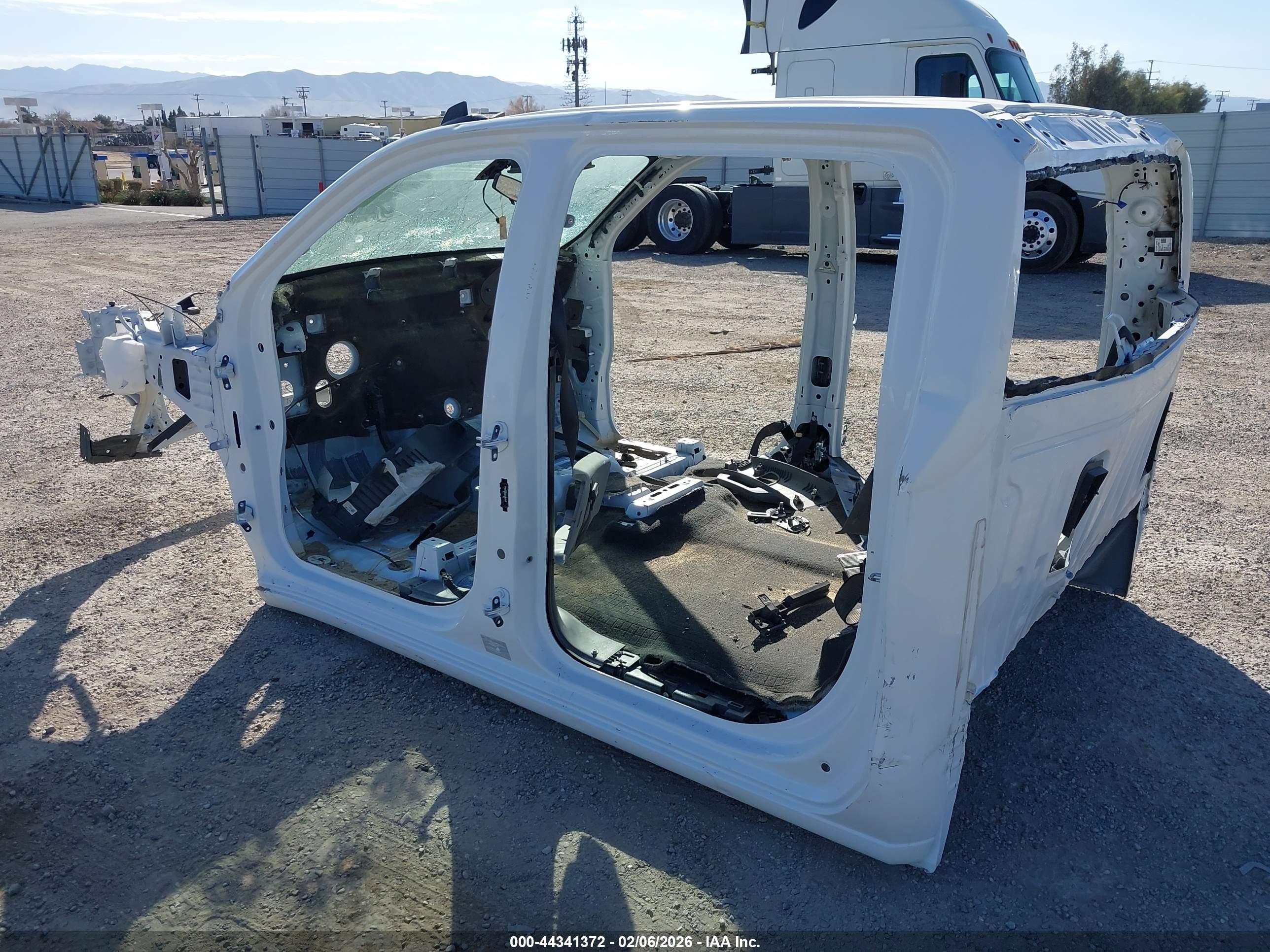 CHEVROLET SILVERADO image 3