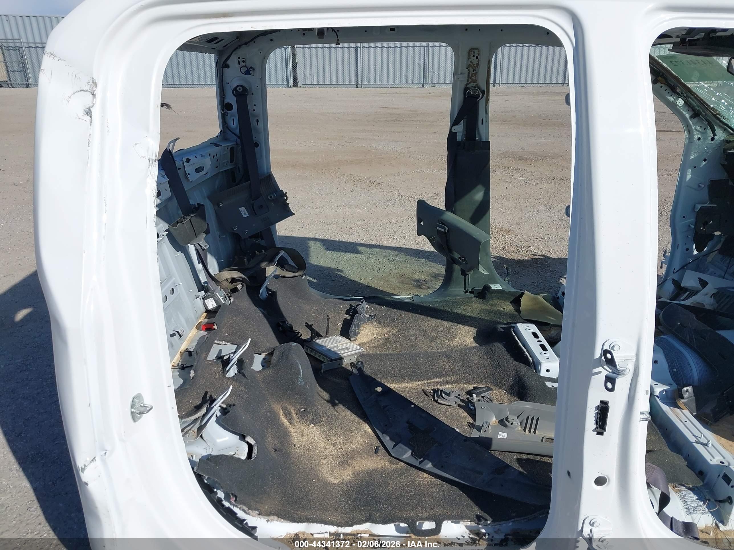 CHEVROLET SILVERADO image 8