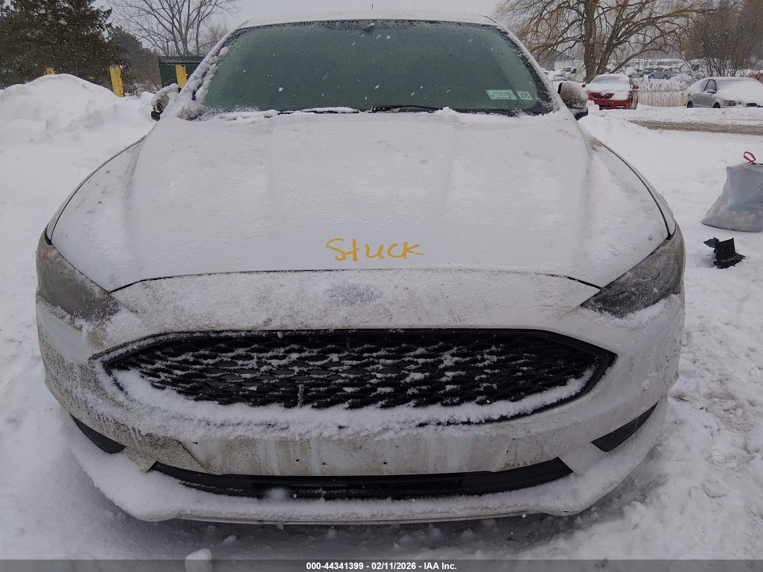 FORD FUSION image 6