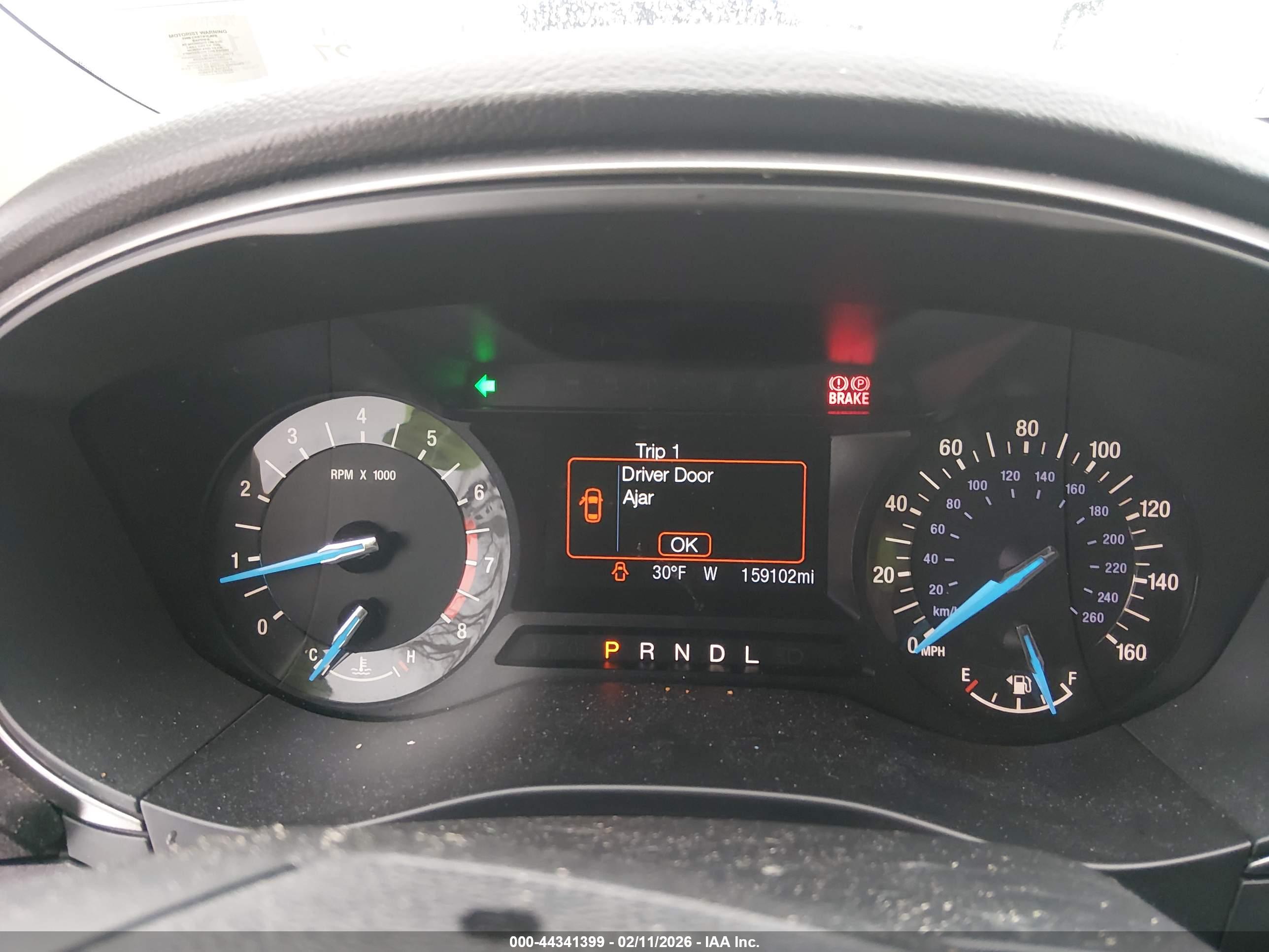 FORD FUSION image 7