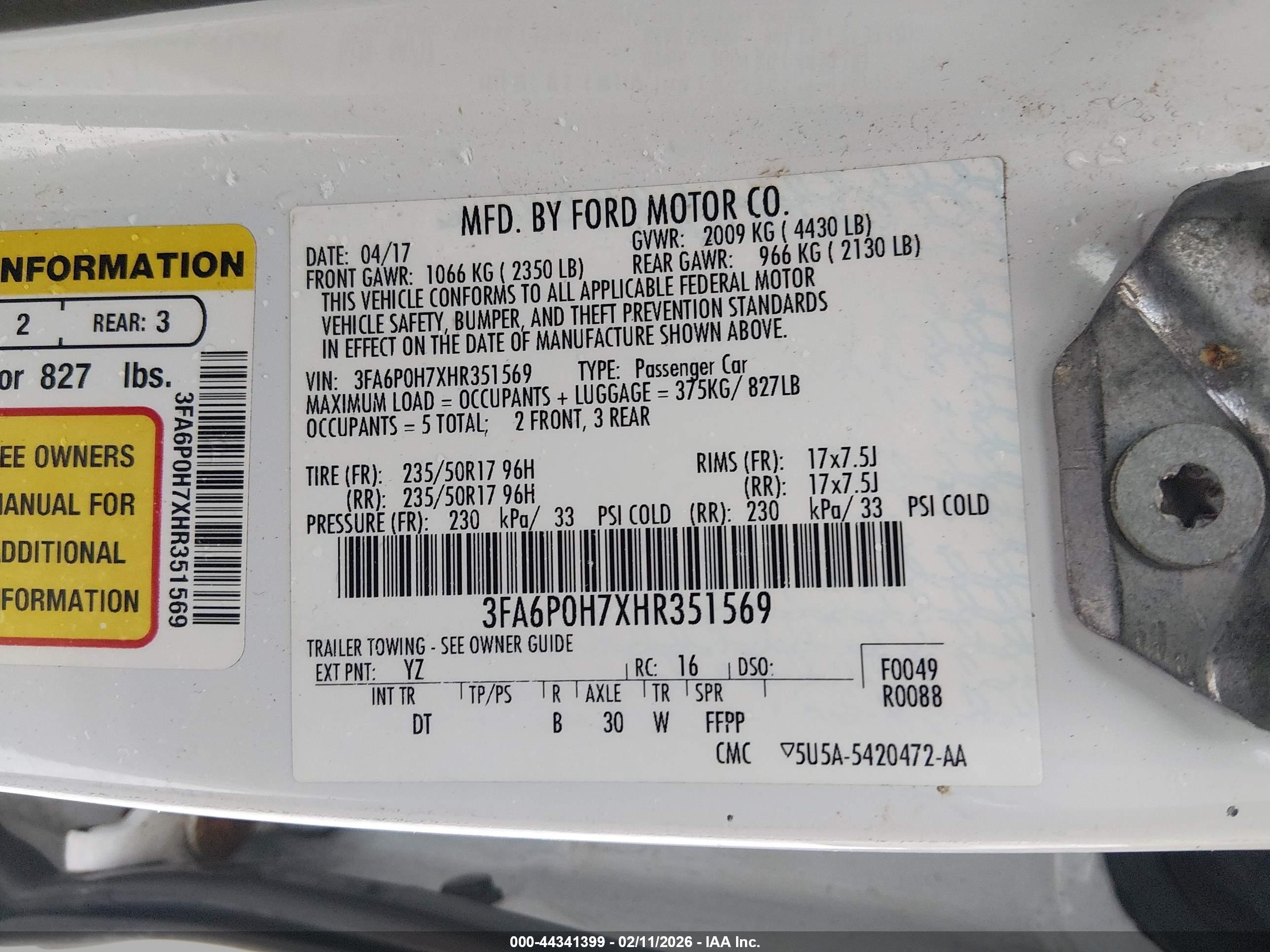 FORD FUSION image 9