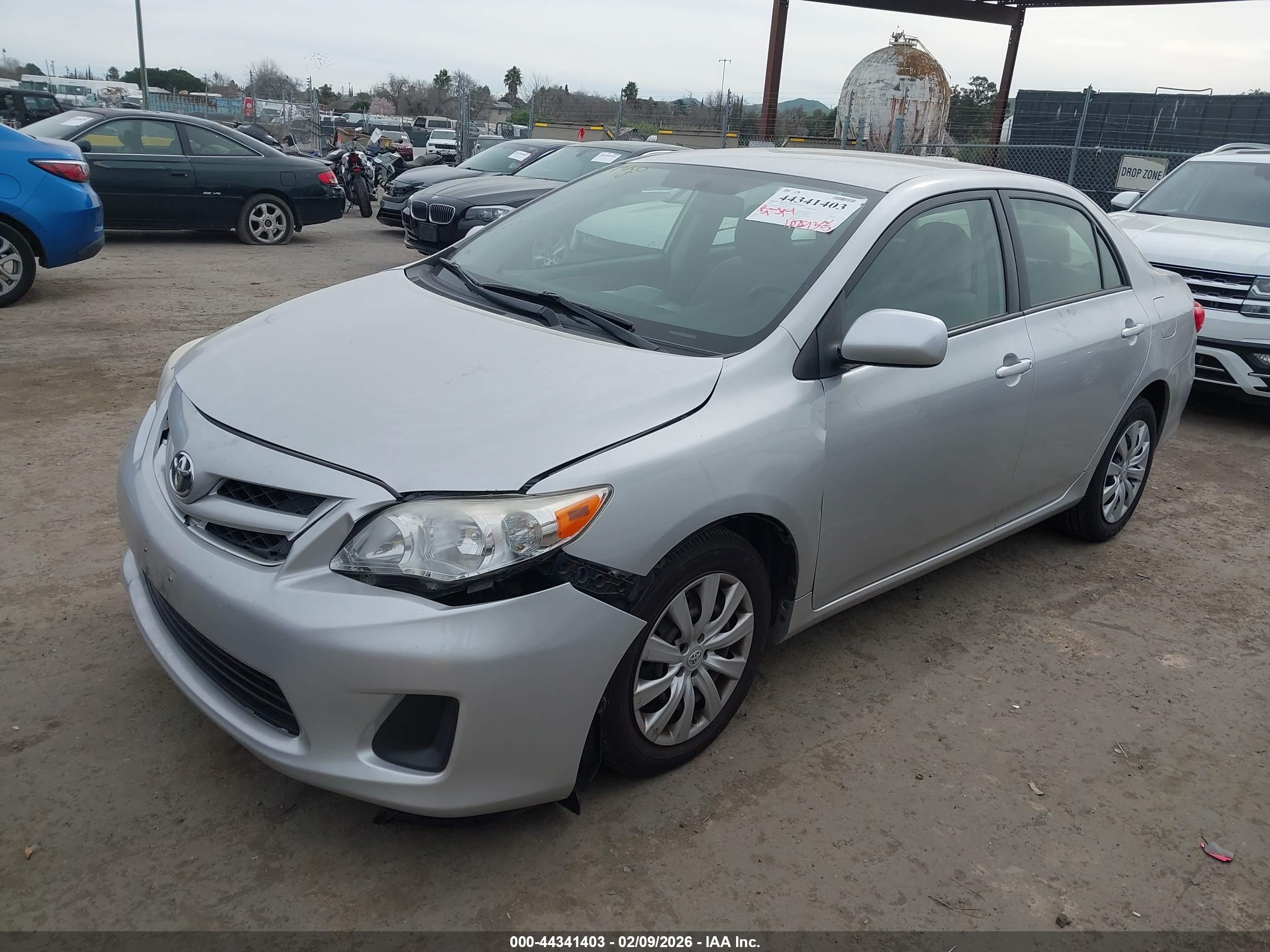 TOYOTA COROLLA image 2