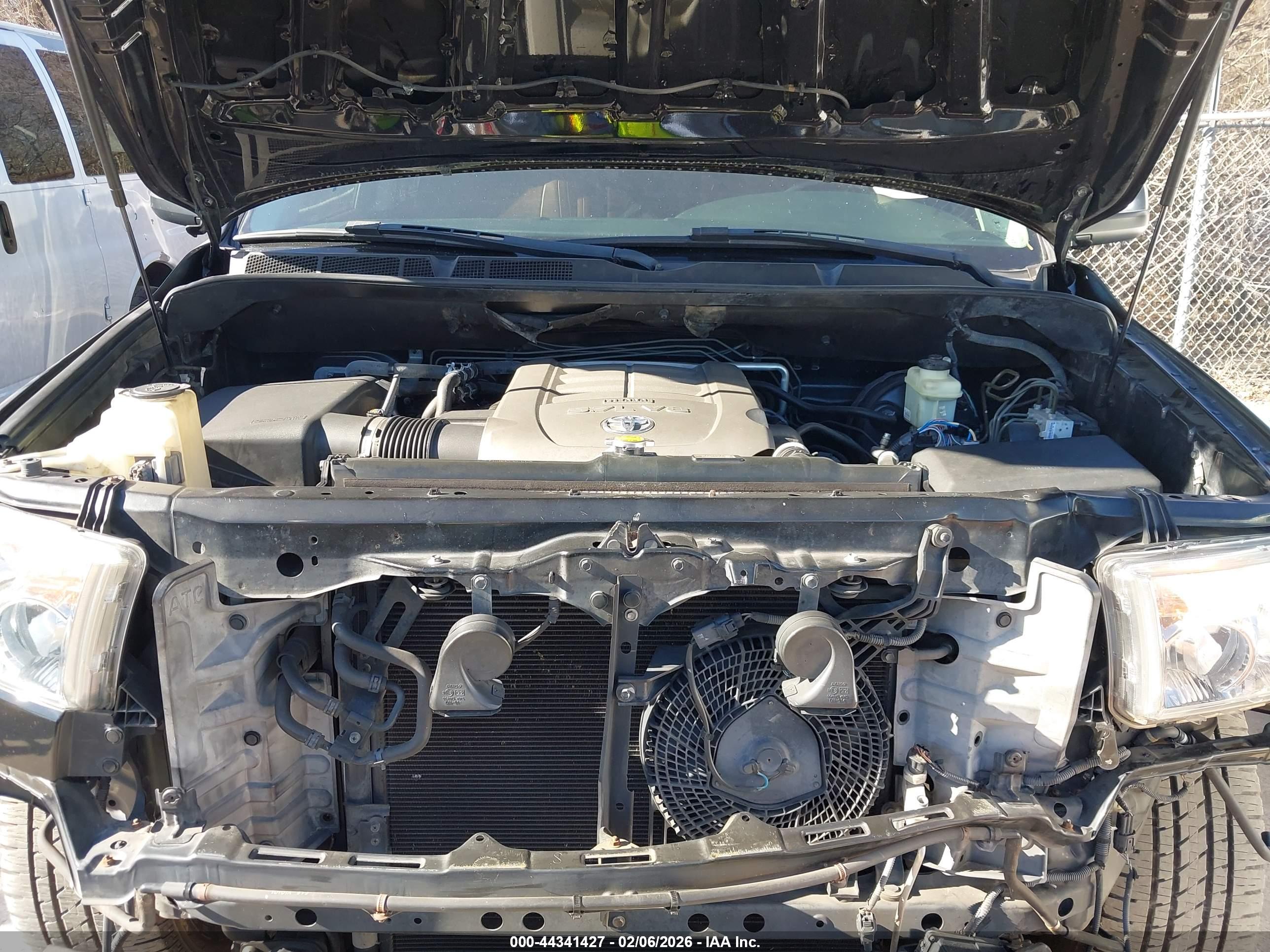 TOYOTA SEQUOIA image 10