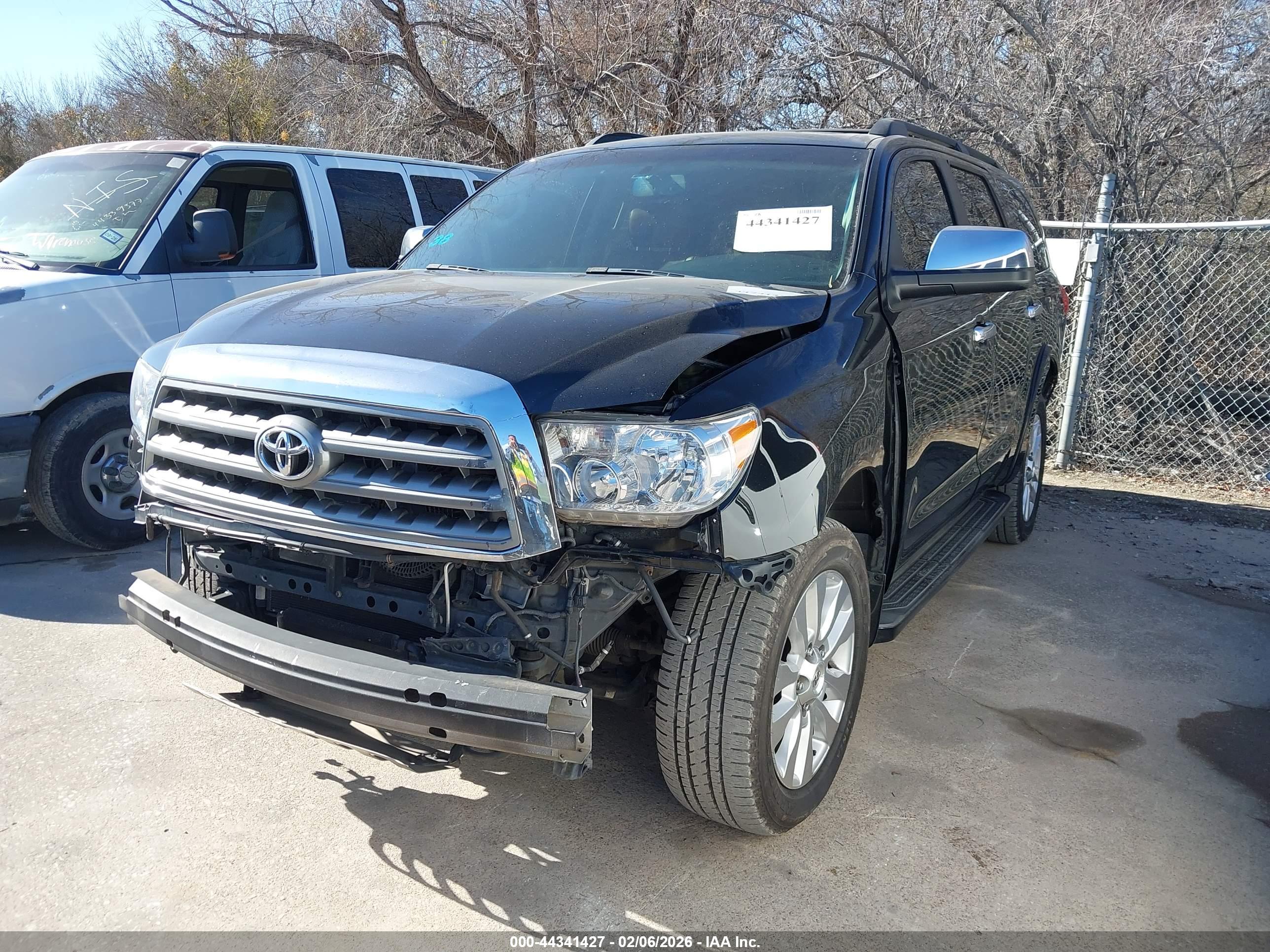 TOYOTA SEQUOIA image 2