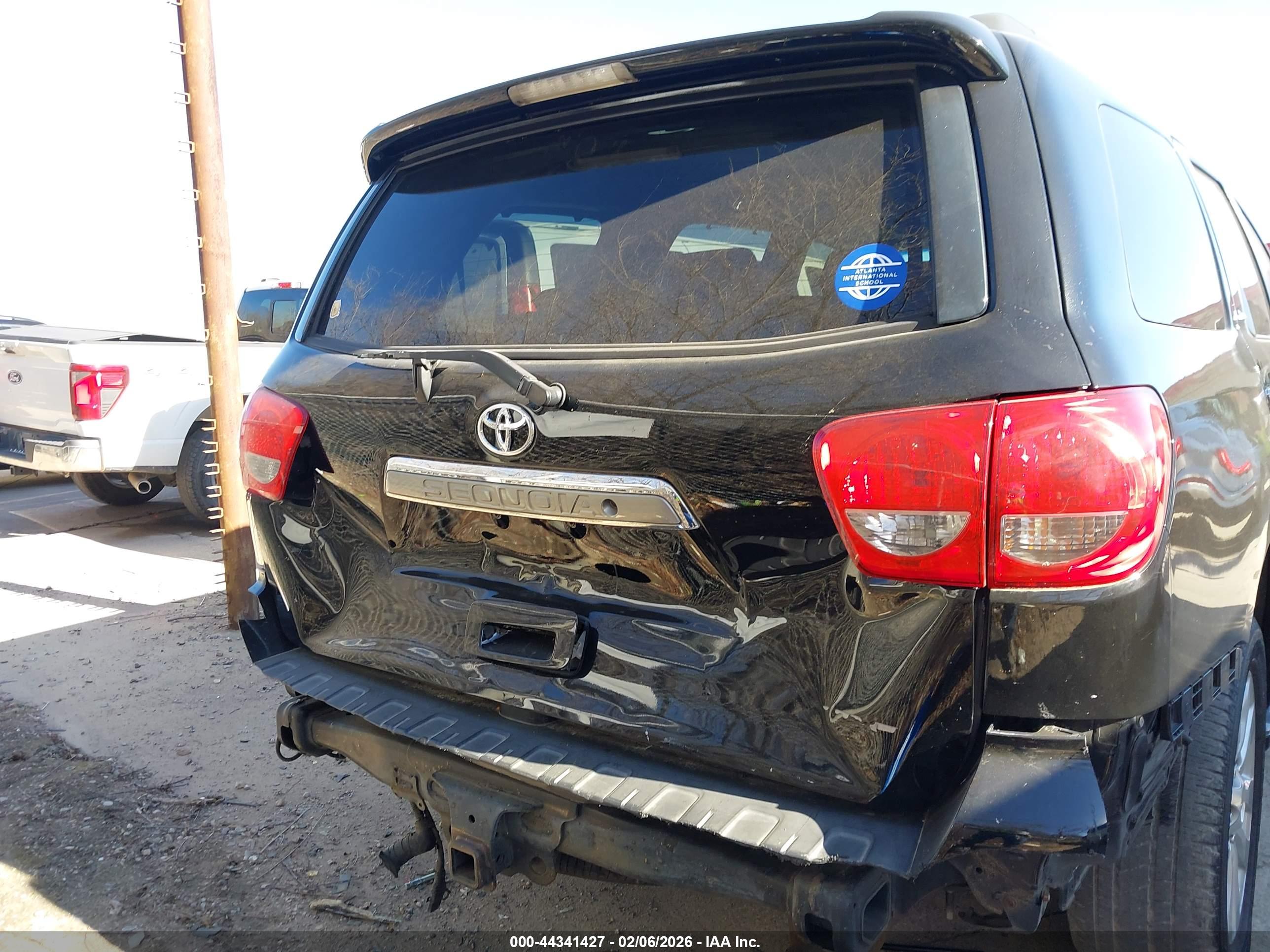 TOYOTA SEQUOIA image 6