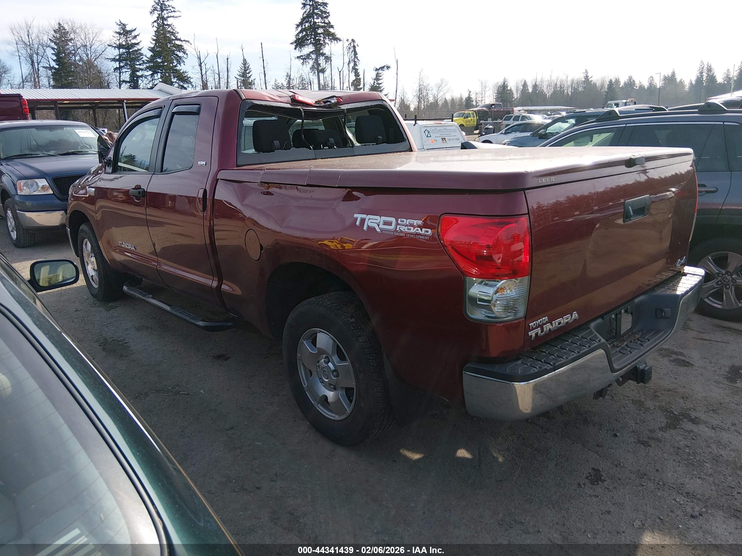 TOYOTA TUNDRA image 3