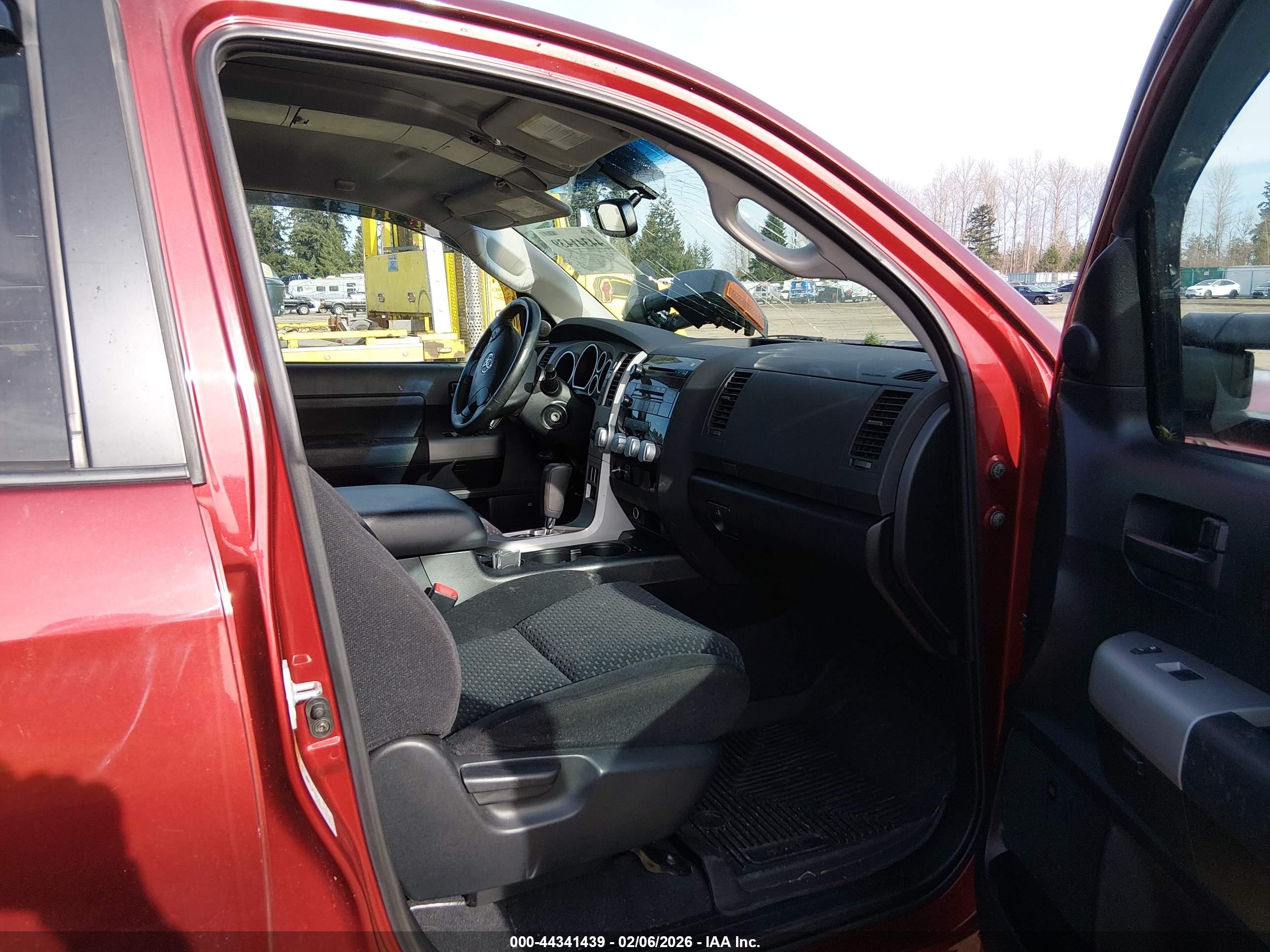 TOYOTA TUNDRA image 5