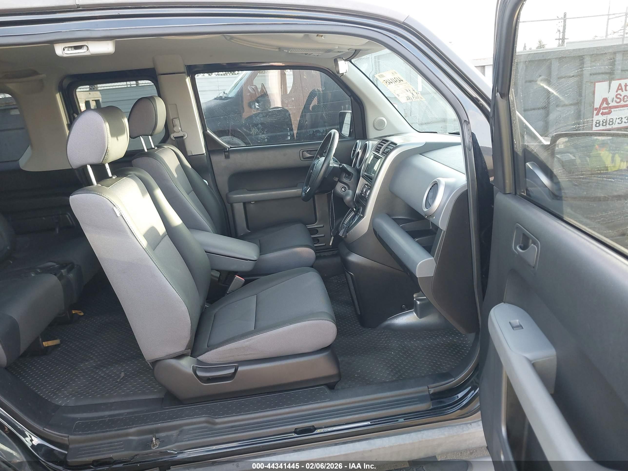 HONDA ELEMENT image 5