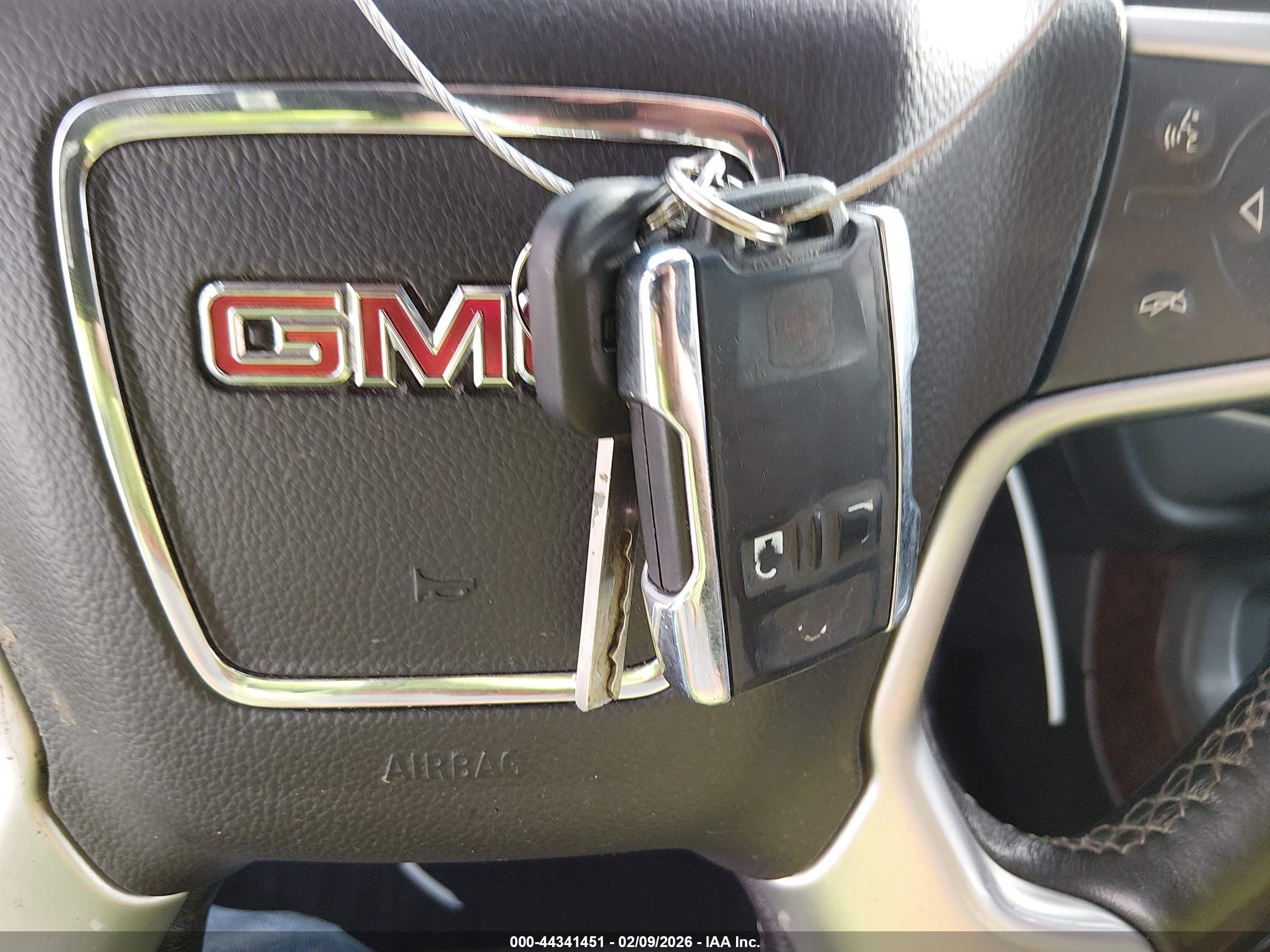 GMC SIERRA image 11