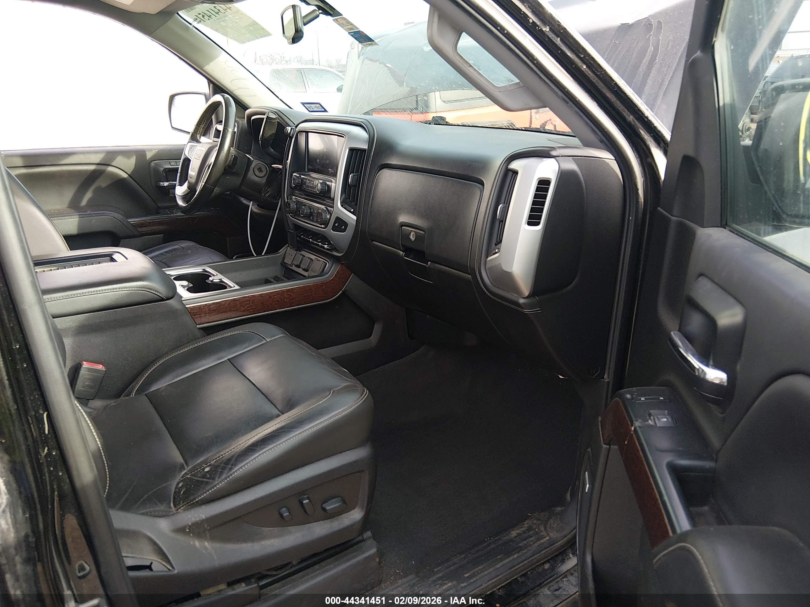 GMC SIERRA image 5