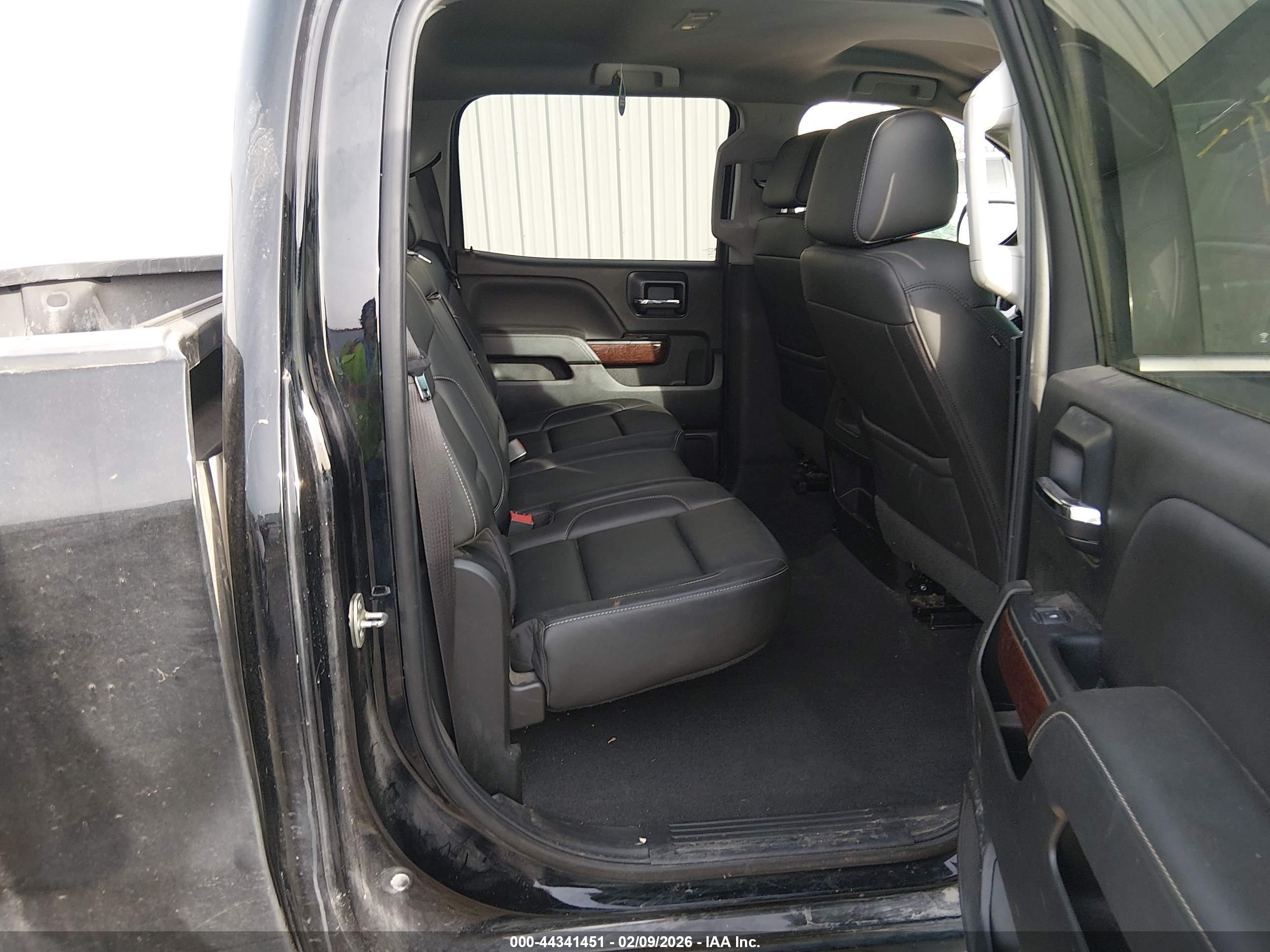 GMC SIERRA image 8