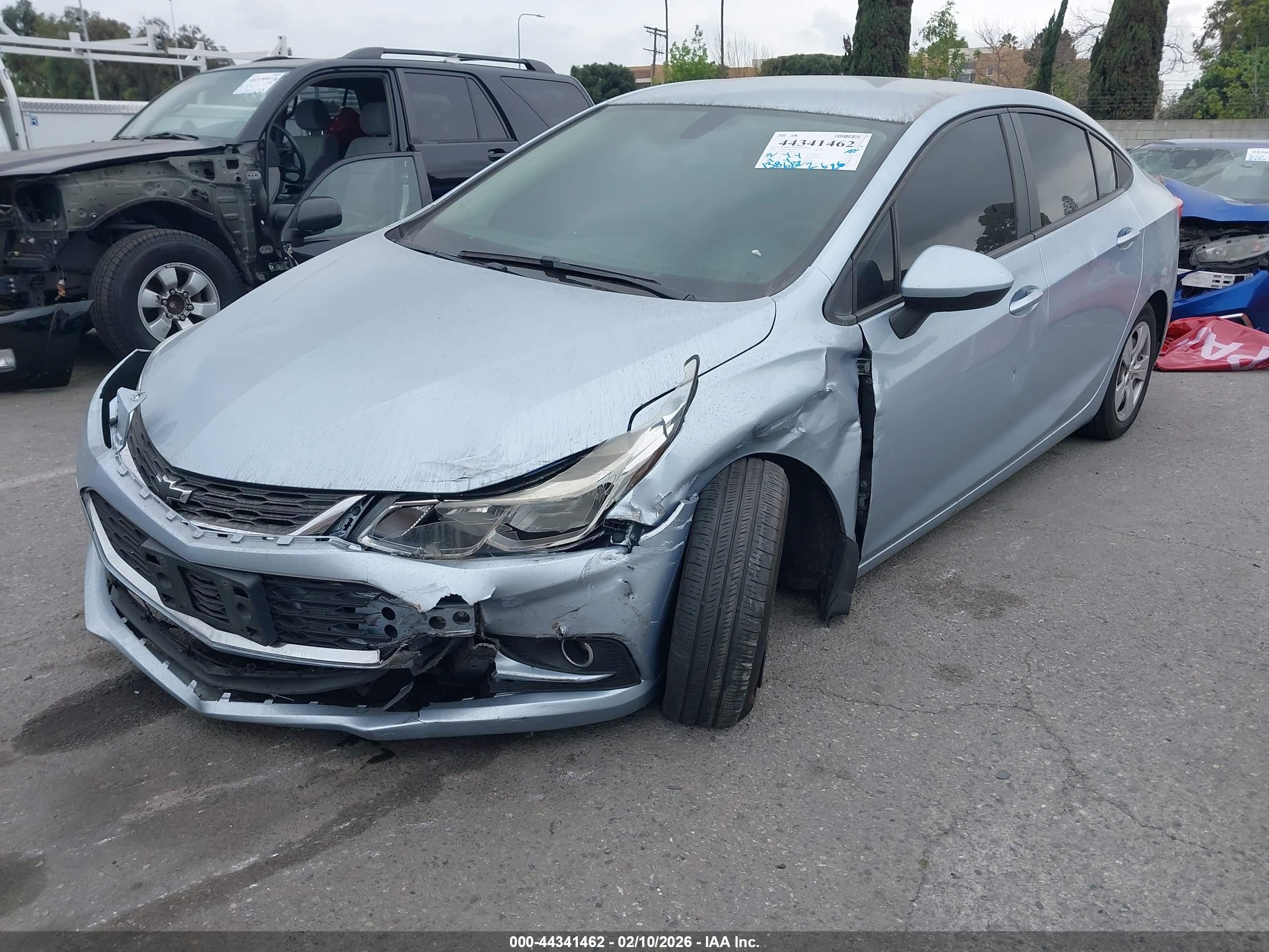 CHEVROLET CRUZE image 2