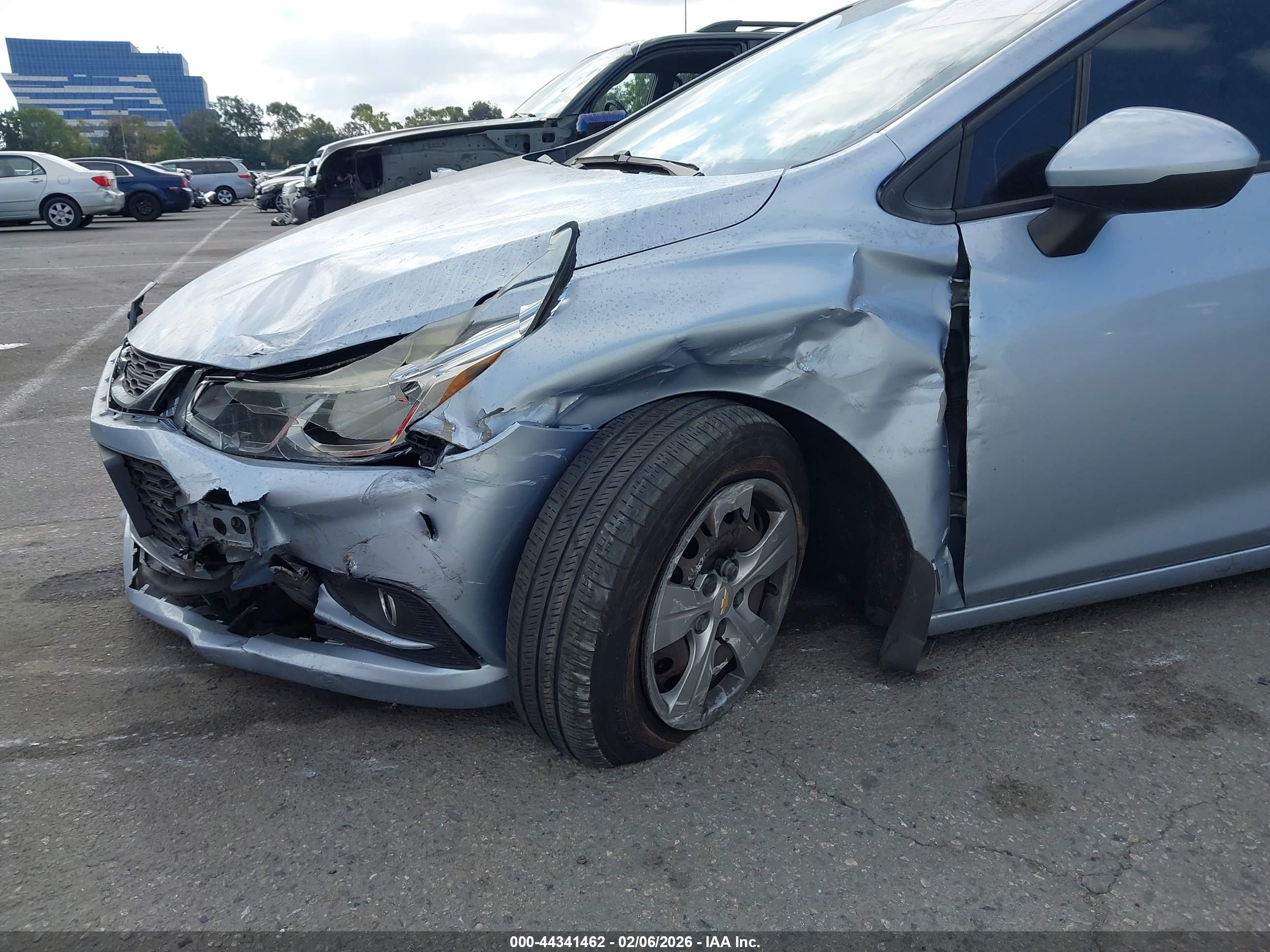 CHEVROLET CRUZE image 6