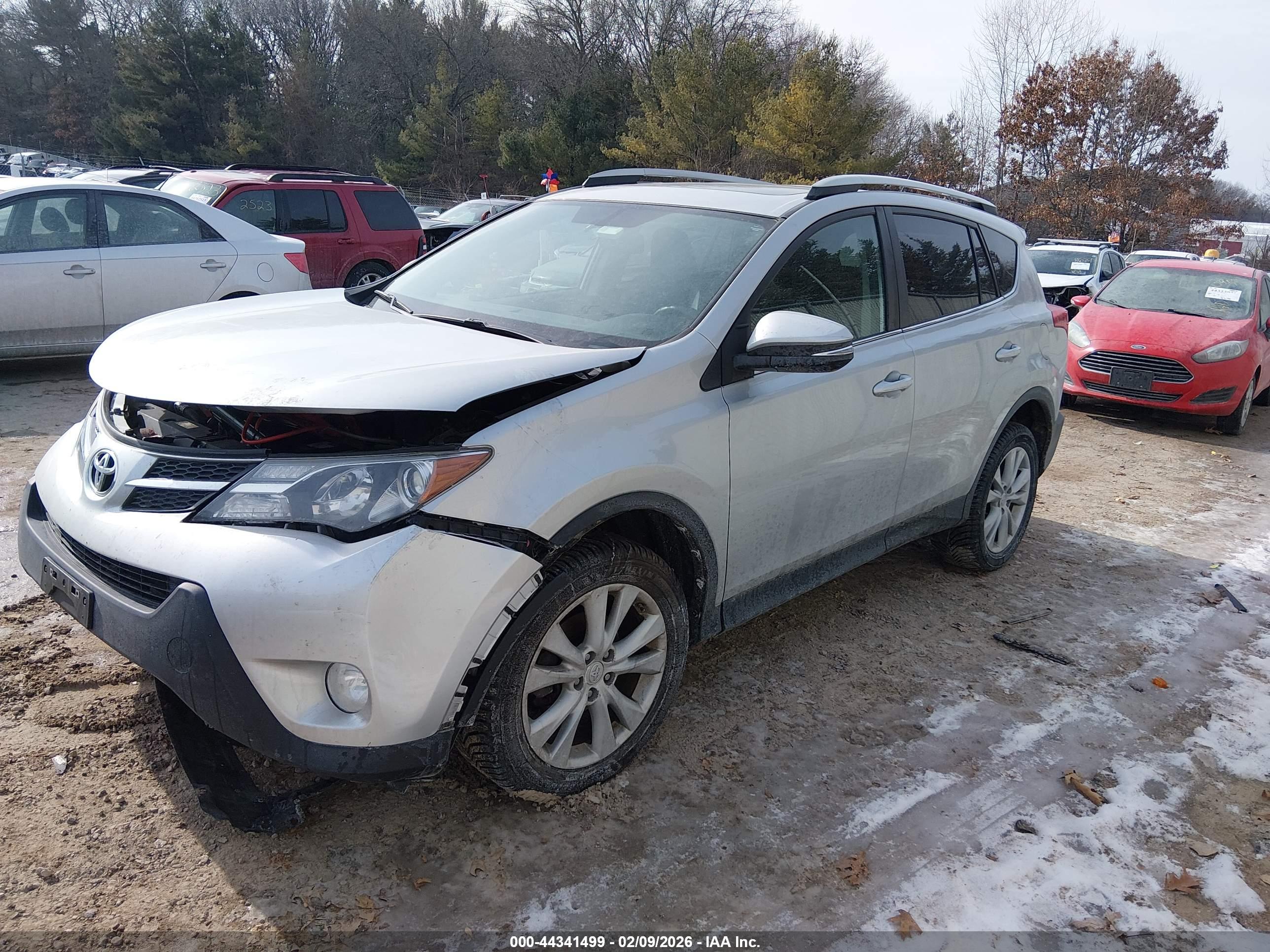 TOYOTA RAV4 image 2