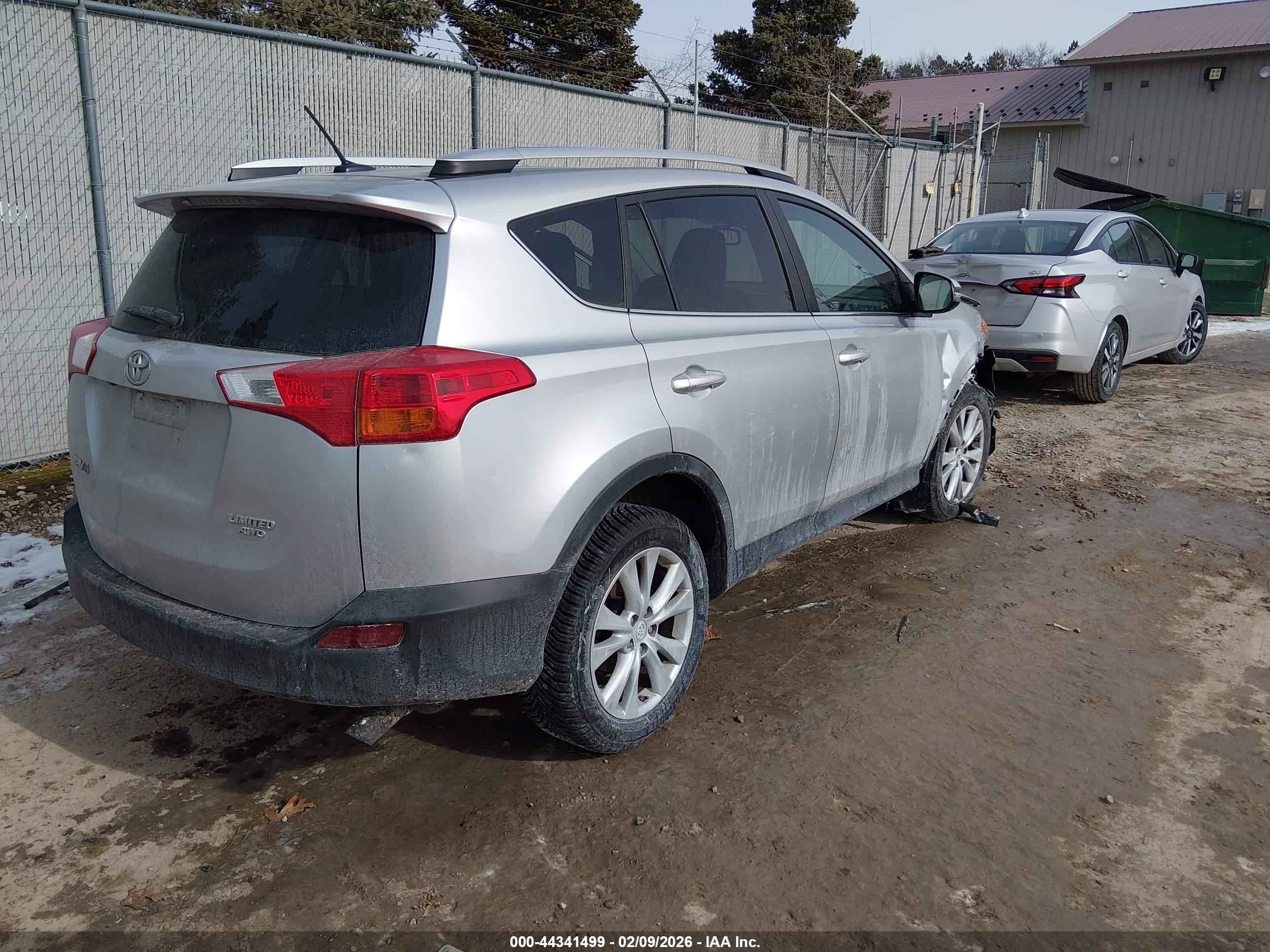 TOYOTA RAV4 image 4