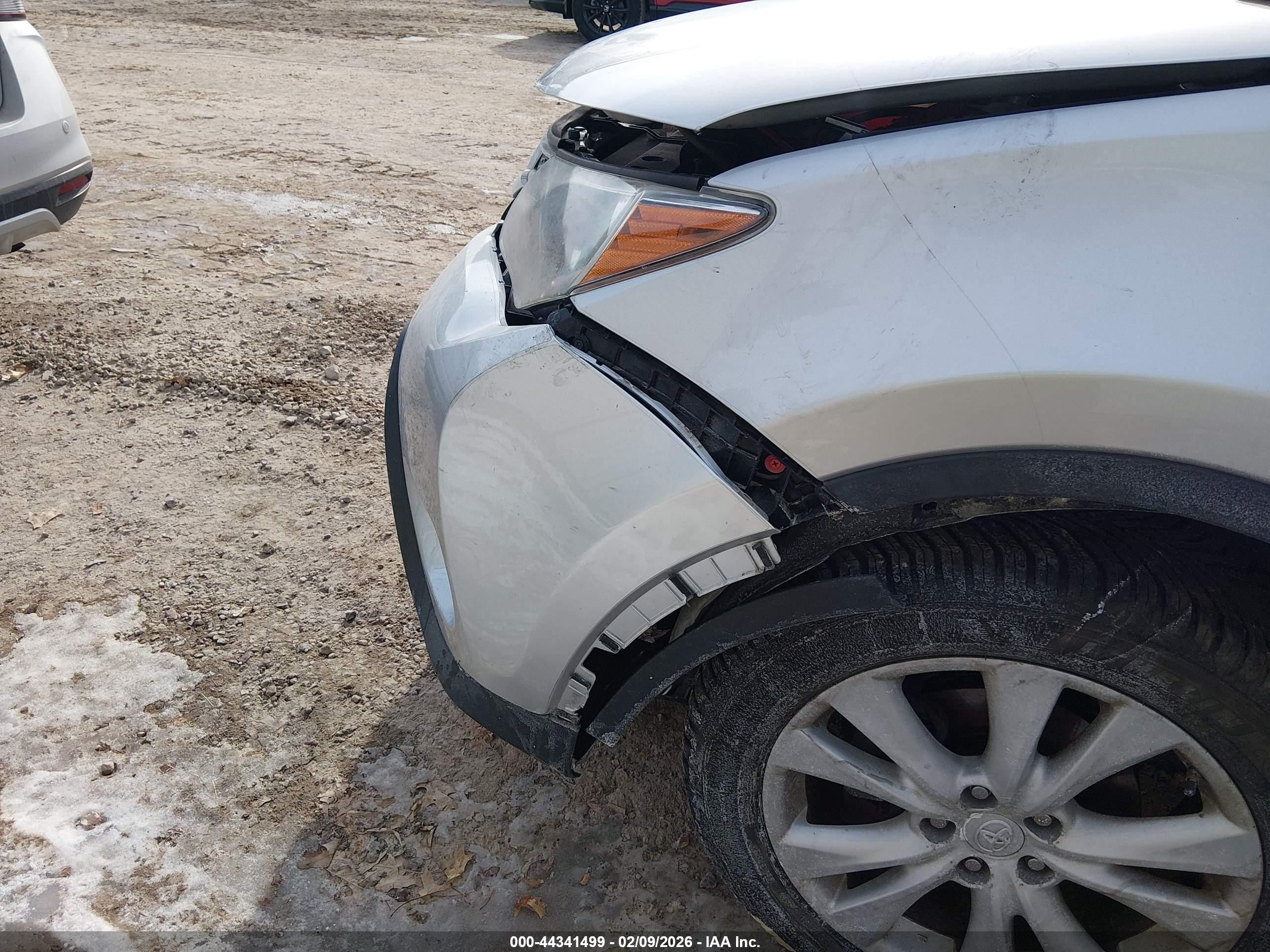 TOYOTA RAV4 image 6