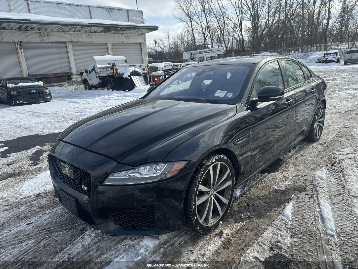 JAGUAR XF image 2