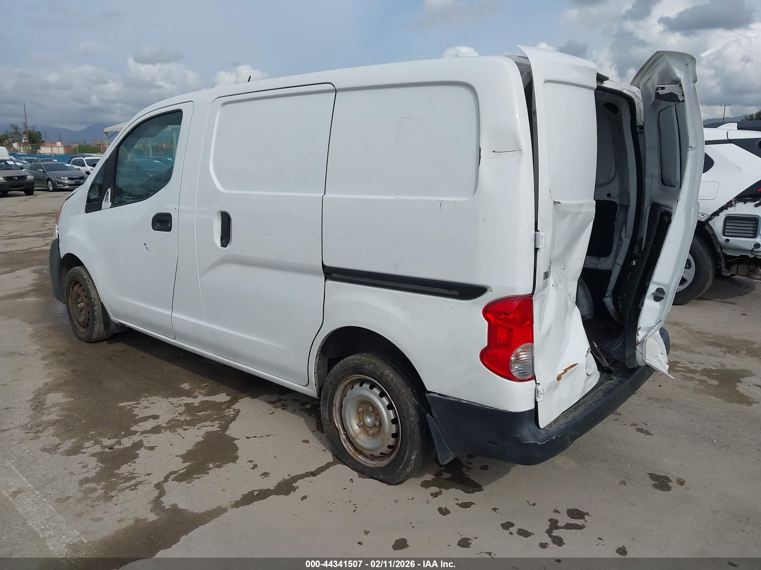 NISSAN NV200 image 3
