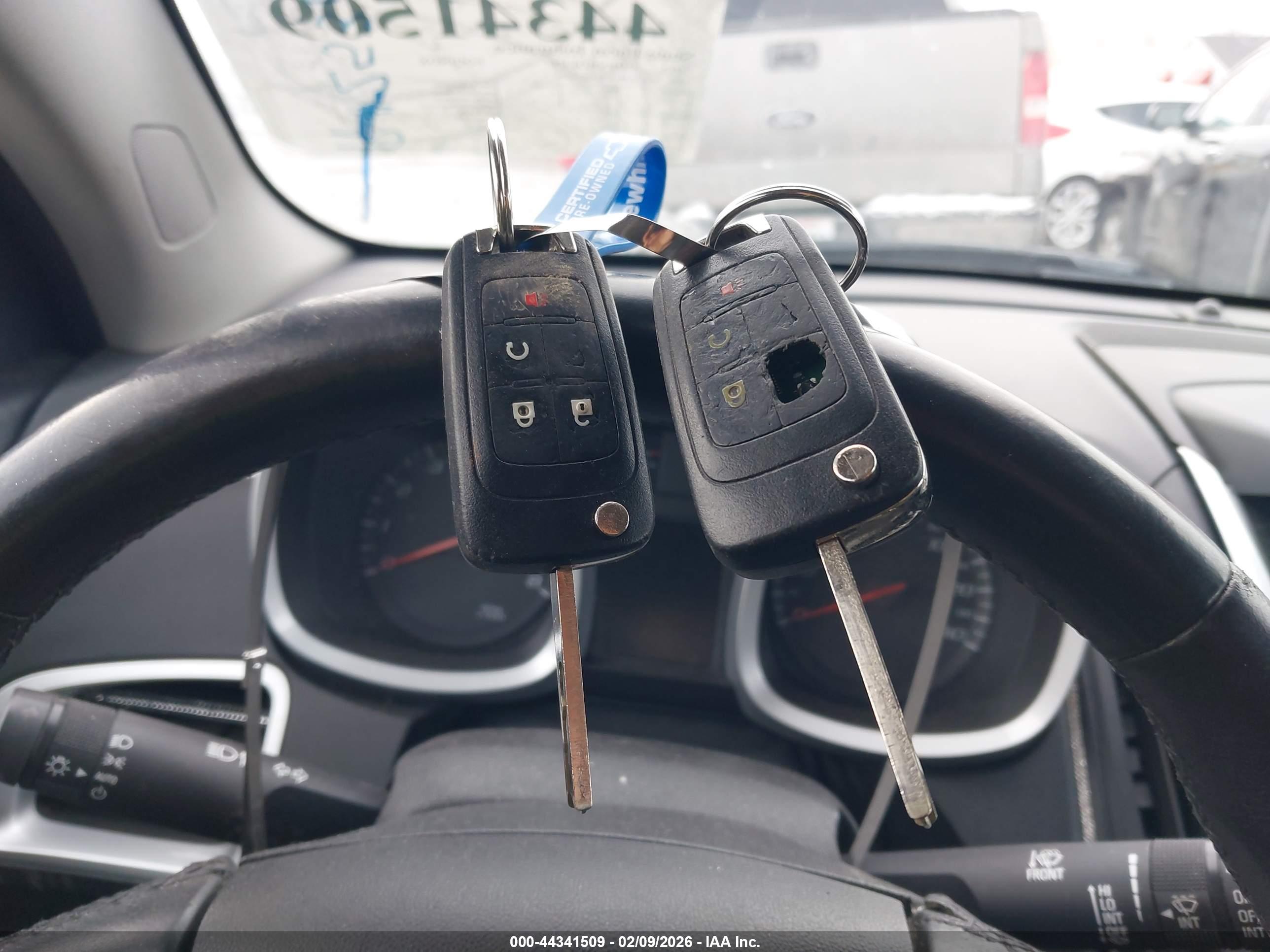 CHEVROLET EQUINOX image 11