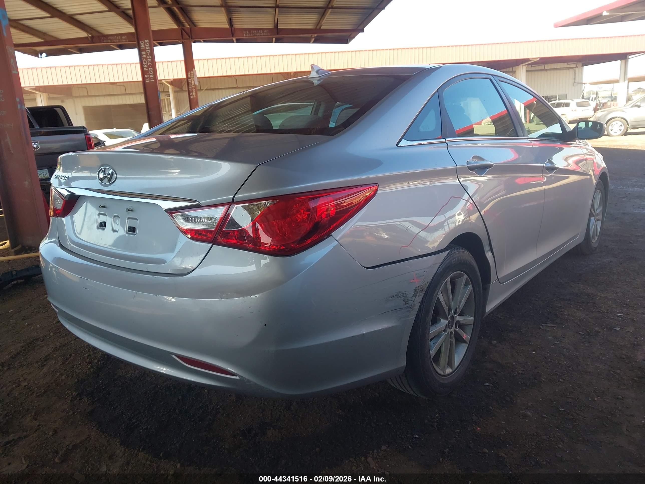 HYUNDAI SONATA image 4