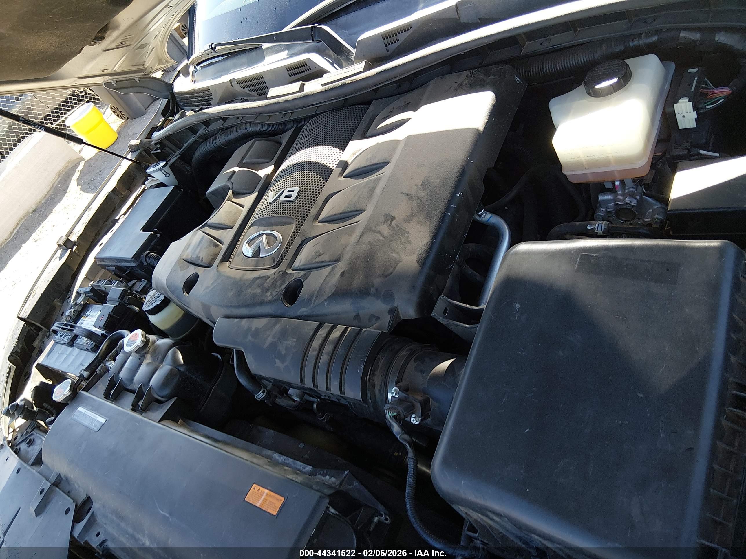 INFINITI QX56 image 10