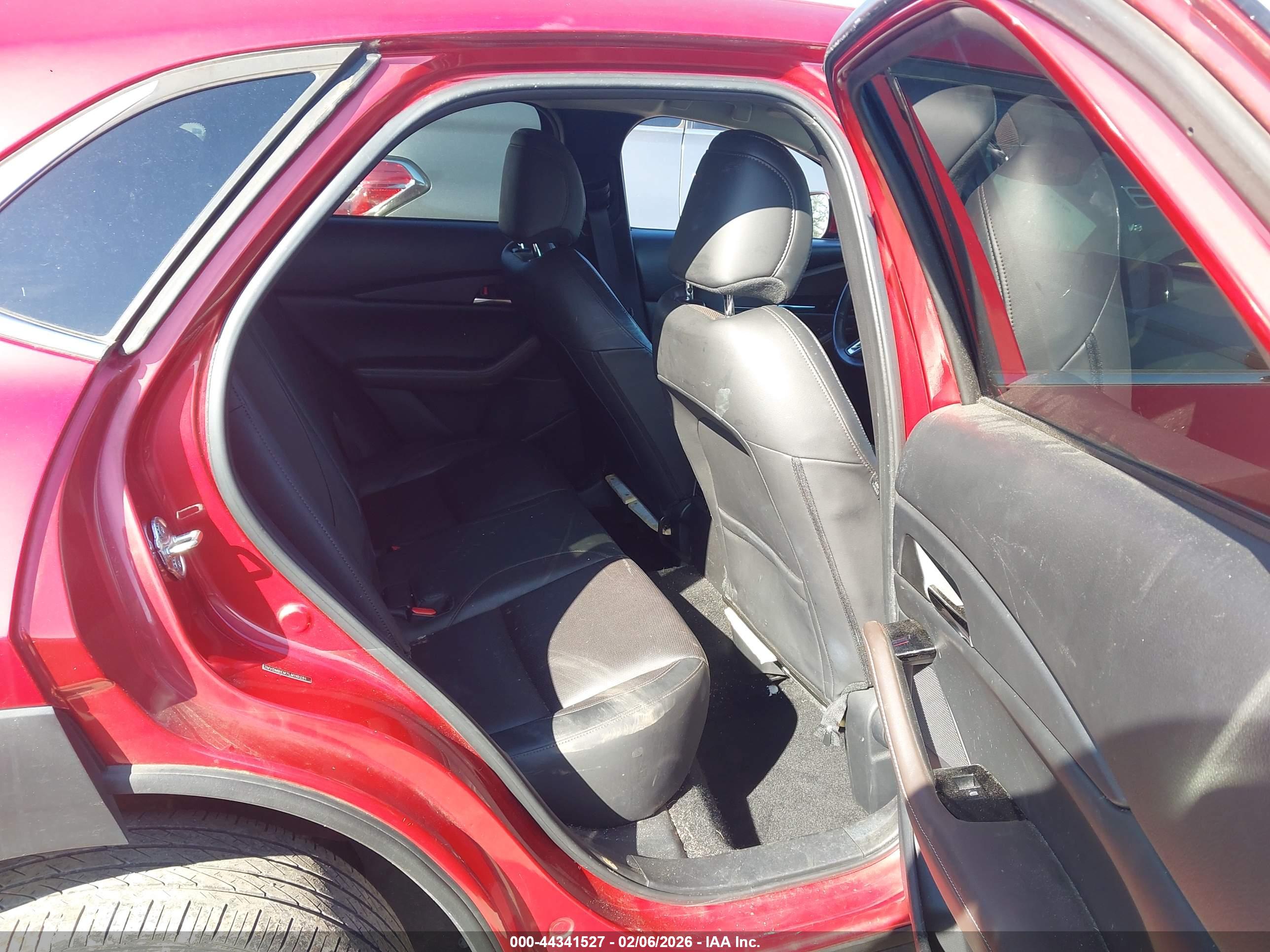 MAZDA CX-30 image 8