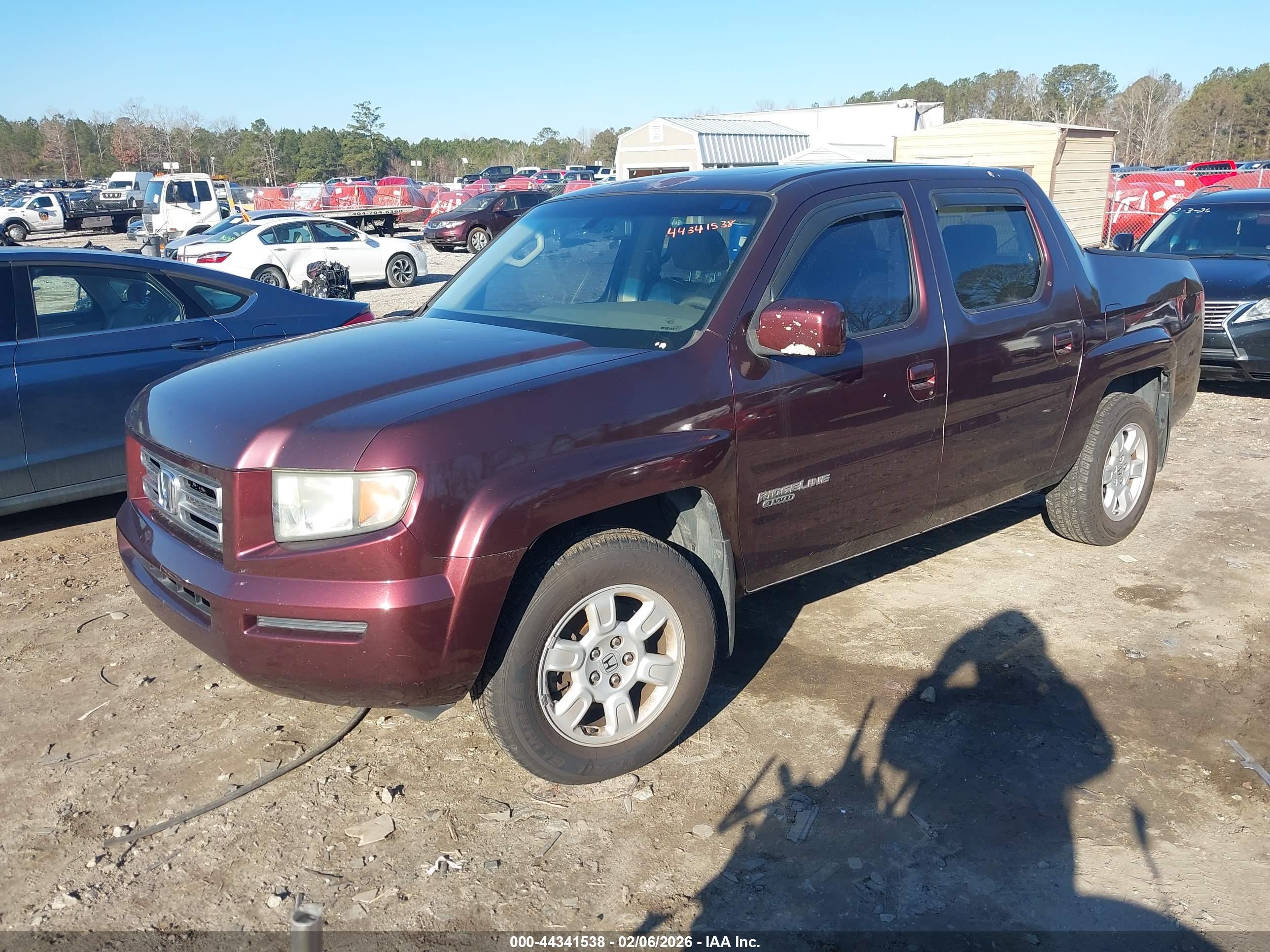 HONDA RIDGELINE image 2