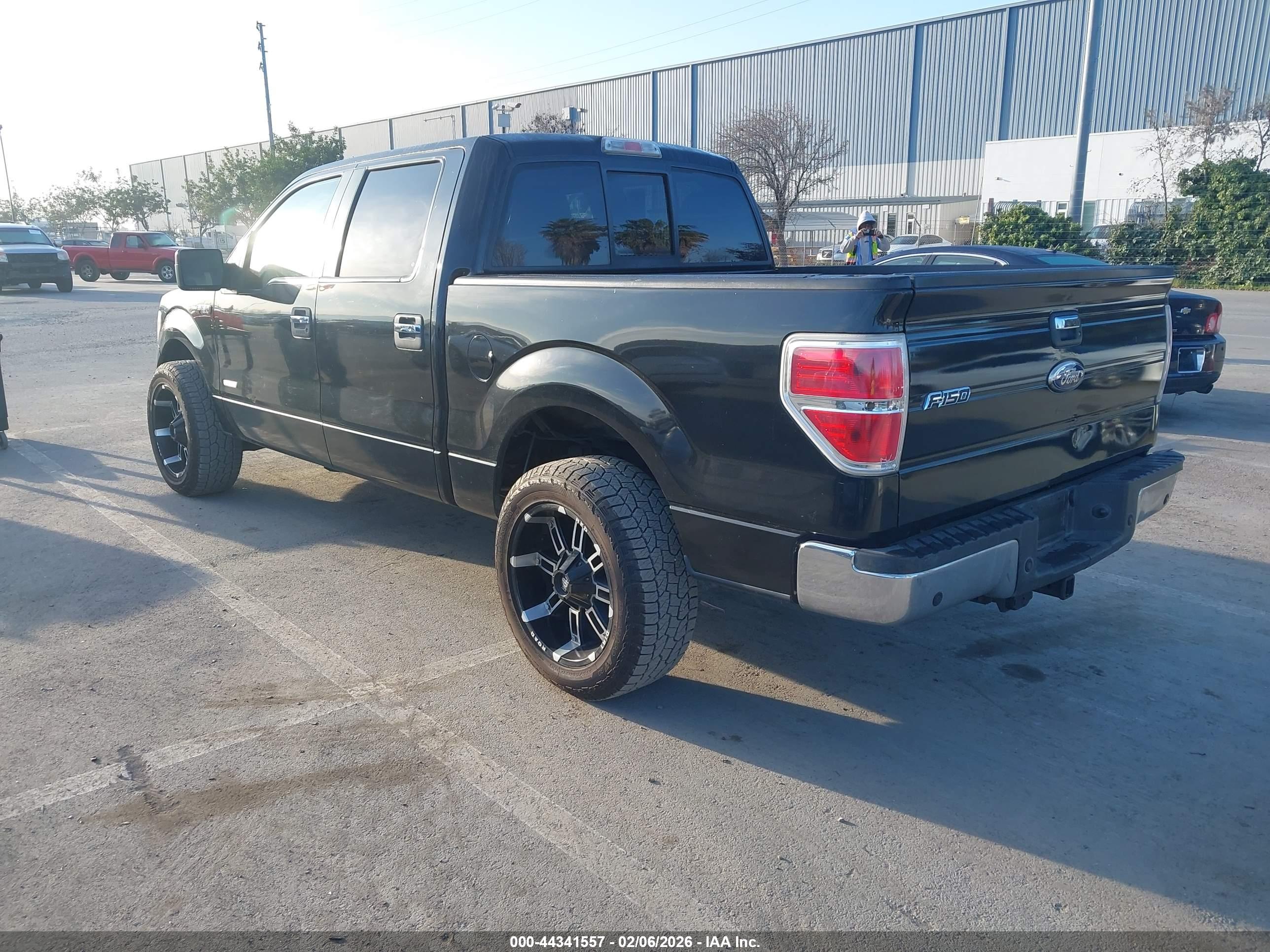FORD F-150 image 3