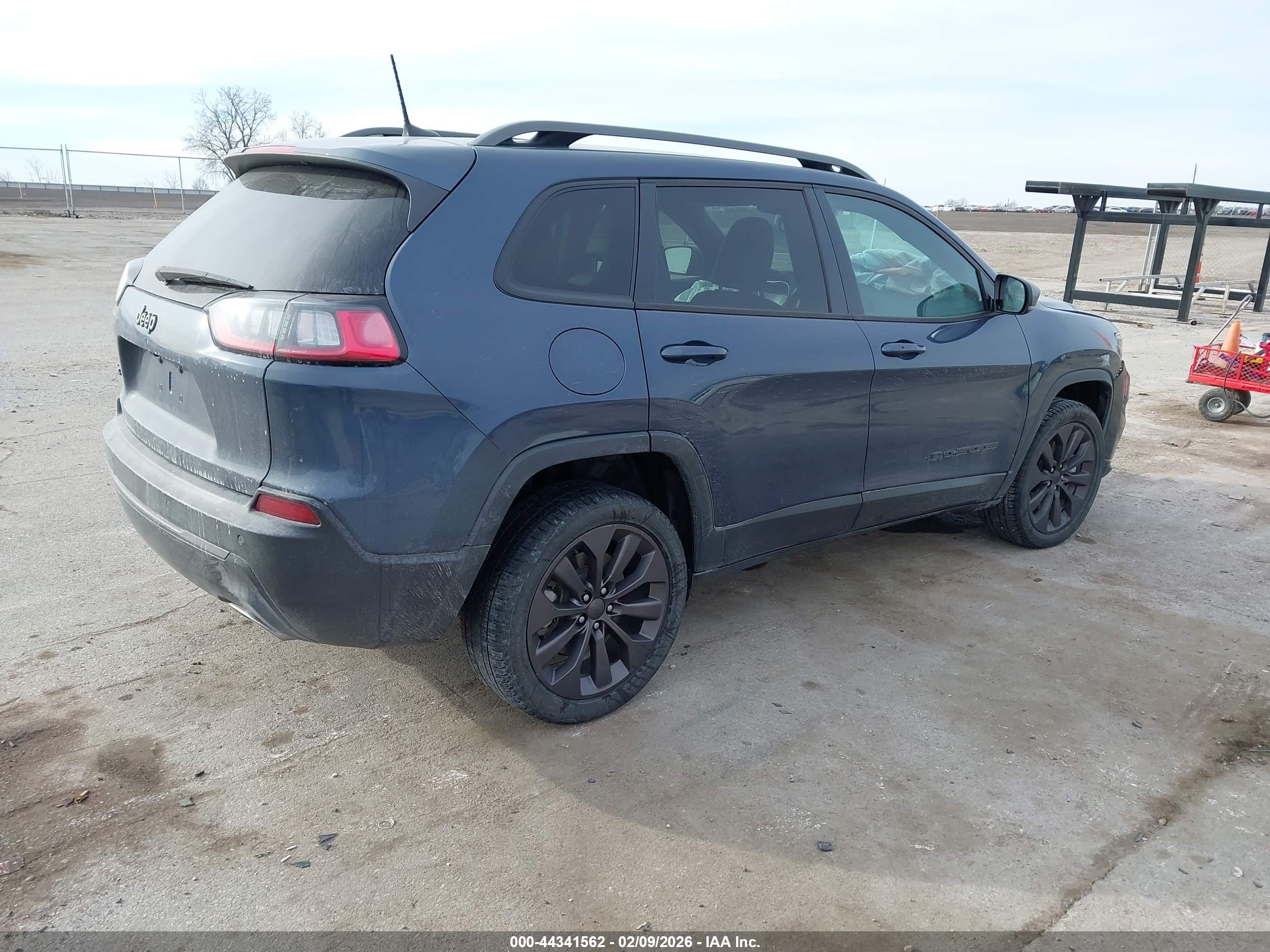 JEEP CHEROKEE image 4