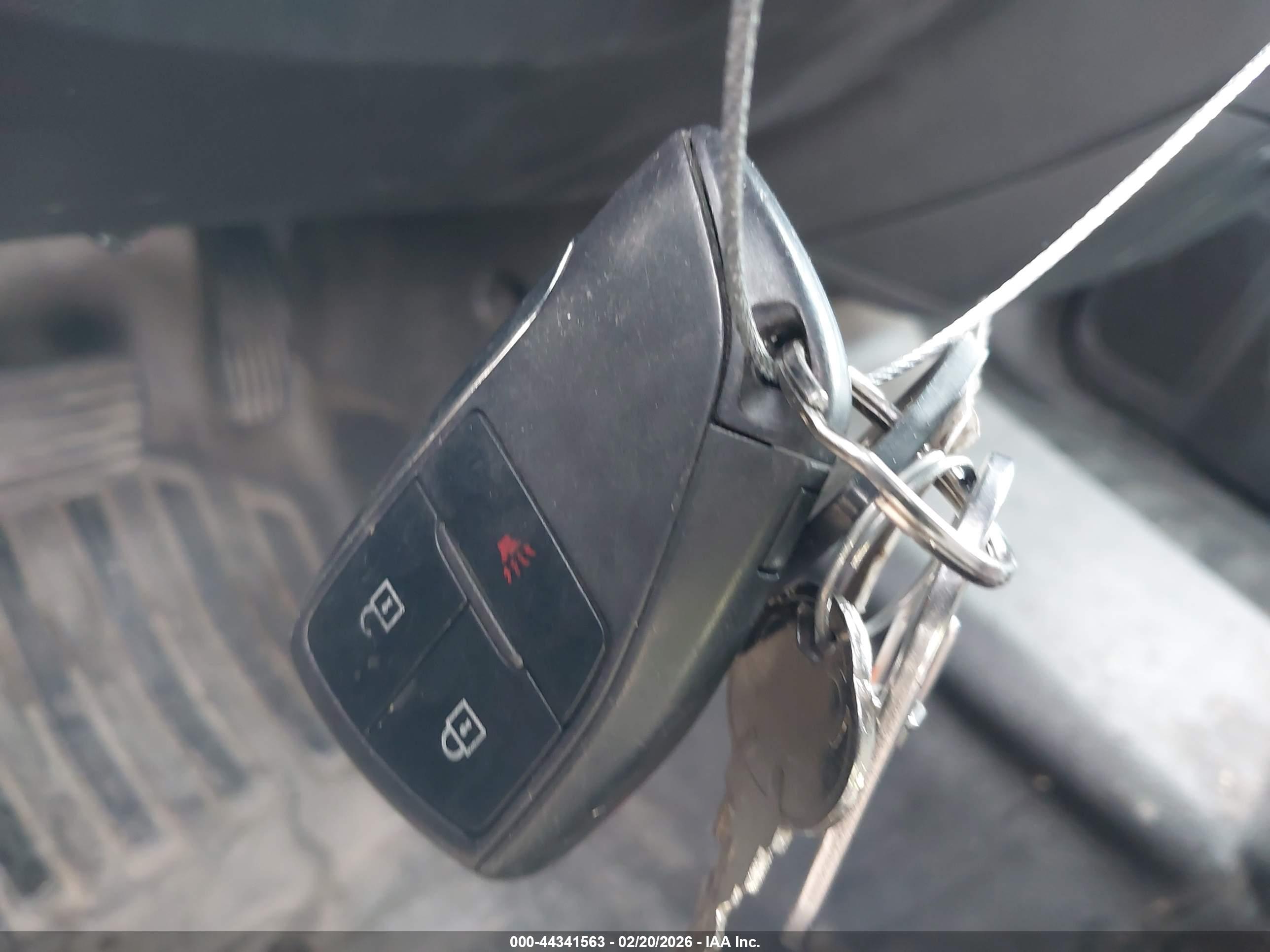 CHEVROLET SILVERADO image 11