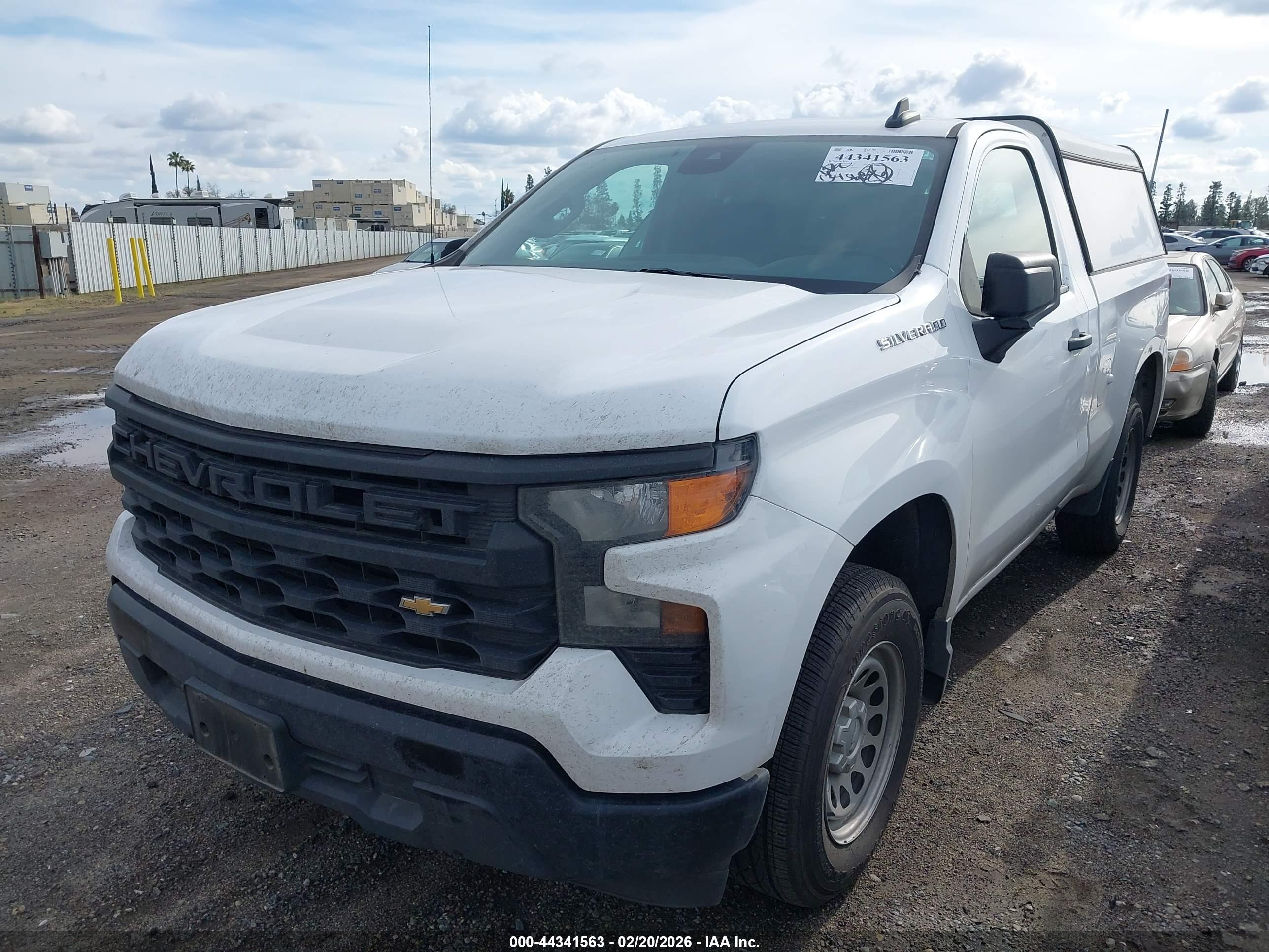 CHEVROLET SILVERADO image 2