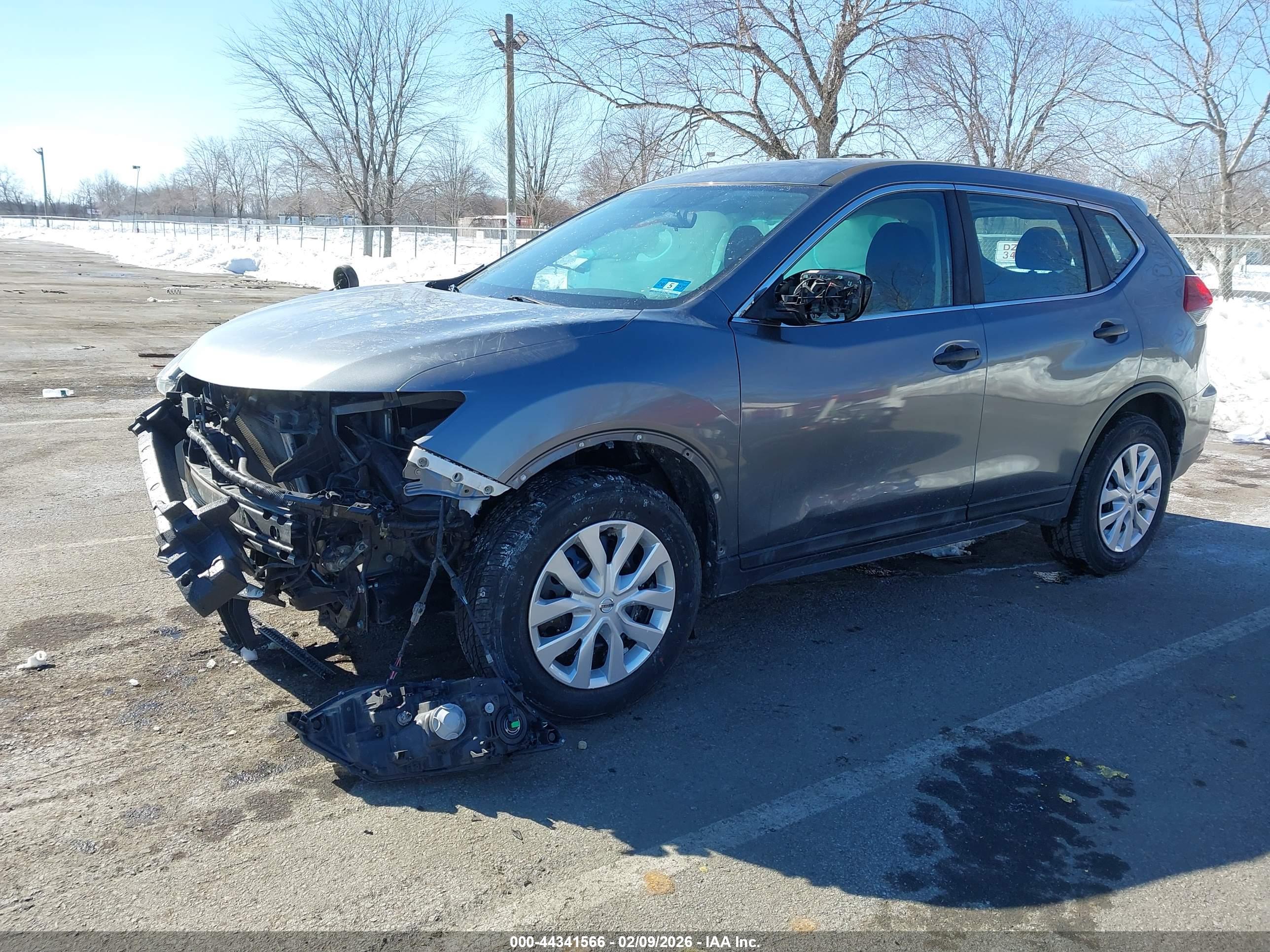 NISSAN ROGUE image 2
