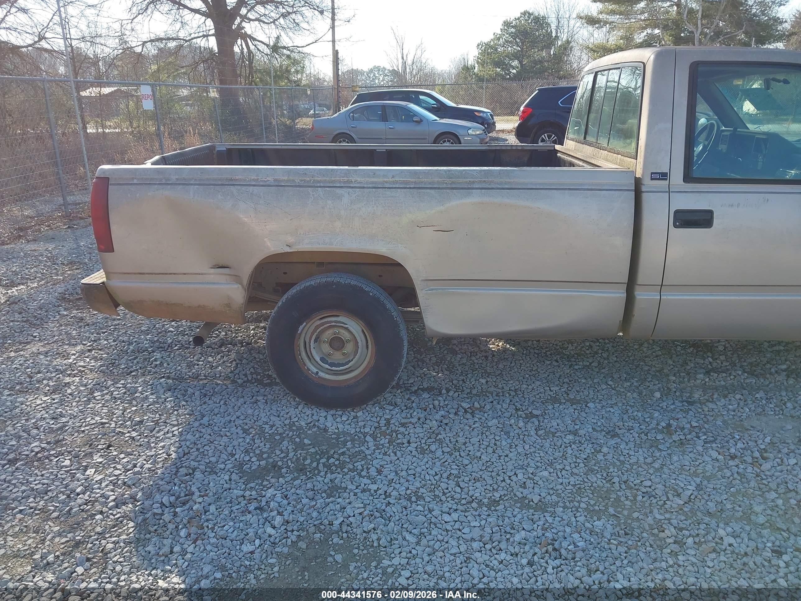 GMC SIERRA image 6