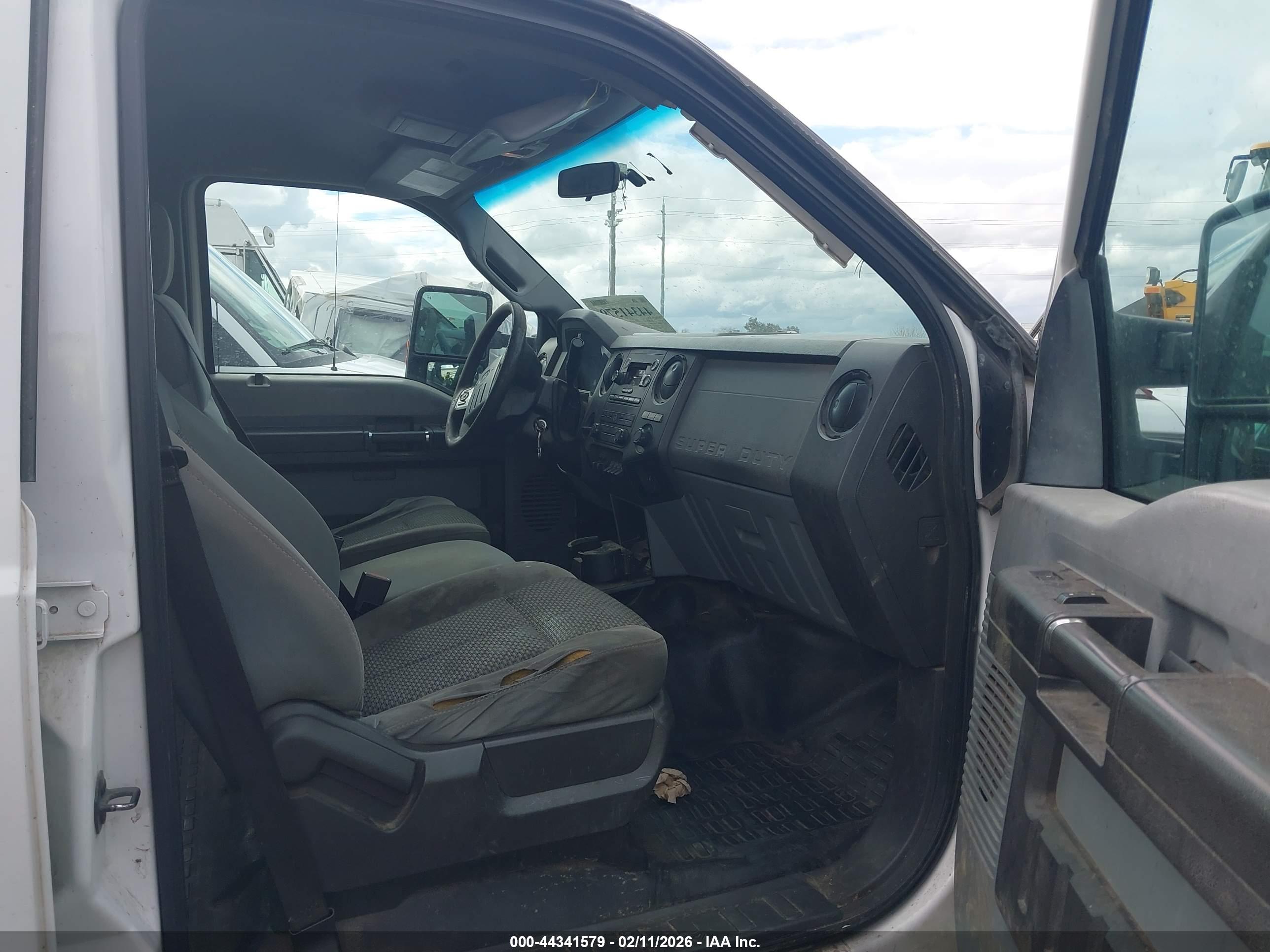 FORD F-350 image 8