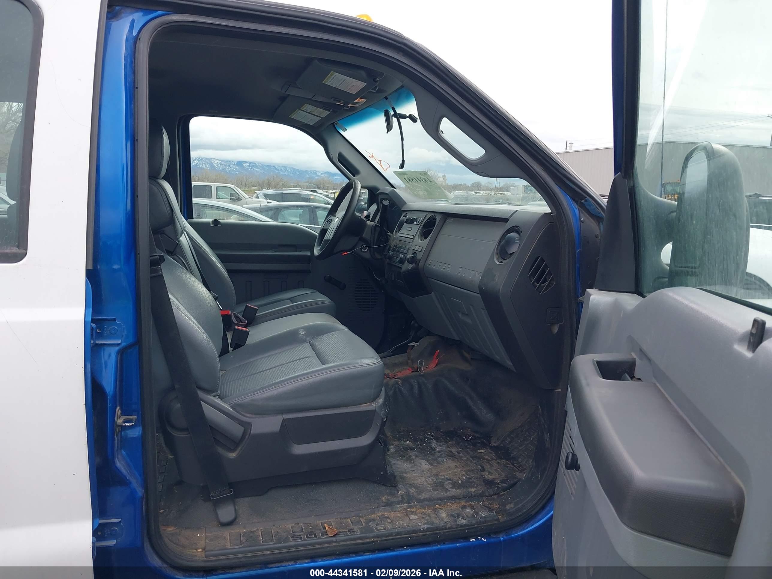 FORD F-350 image 8