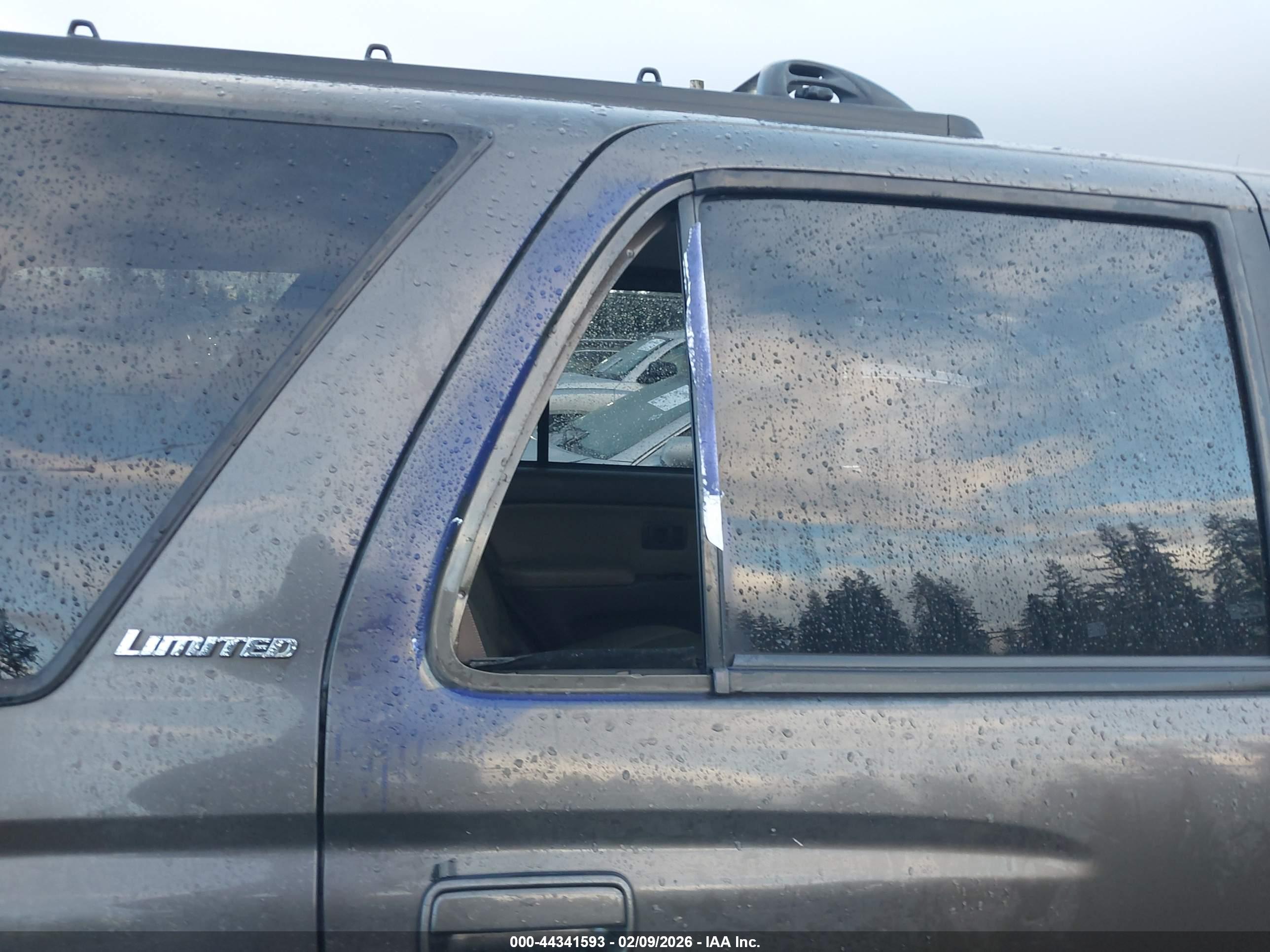 TOYOTA 4RUNNER image 6